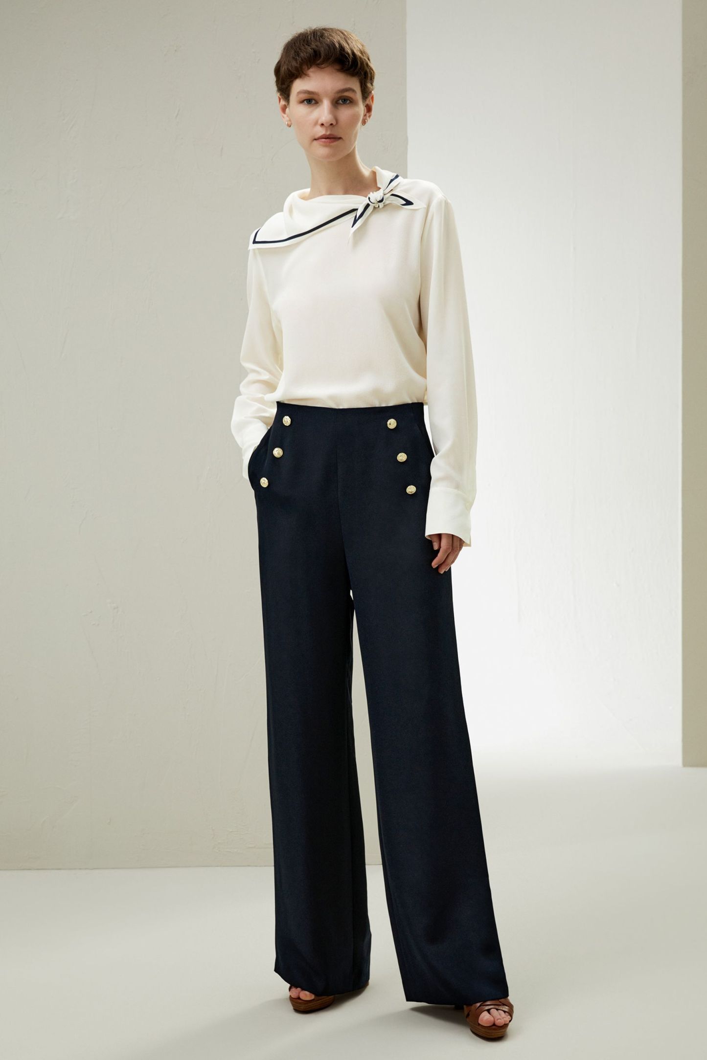 #color_Natural White