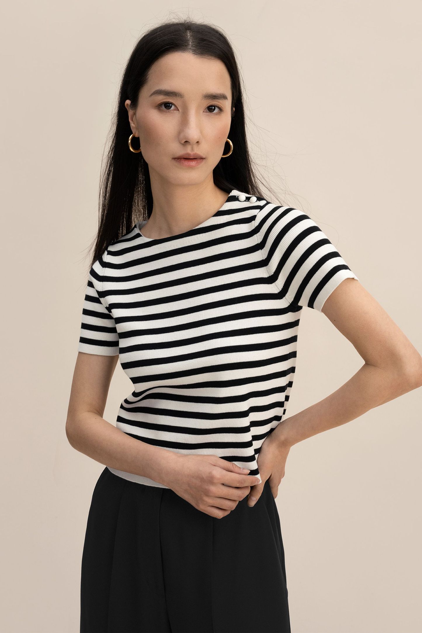 #color_Black&White Stripes