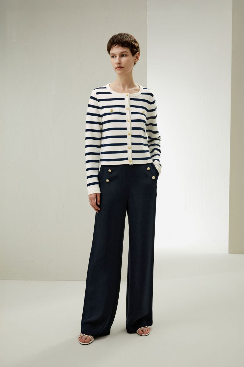 #color_Navy Blue and White Stripes