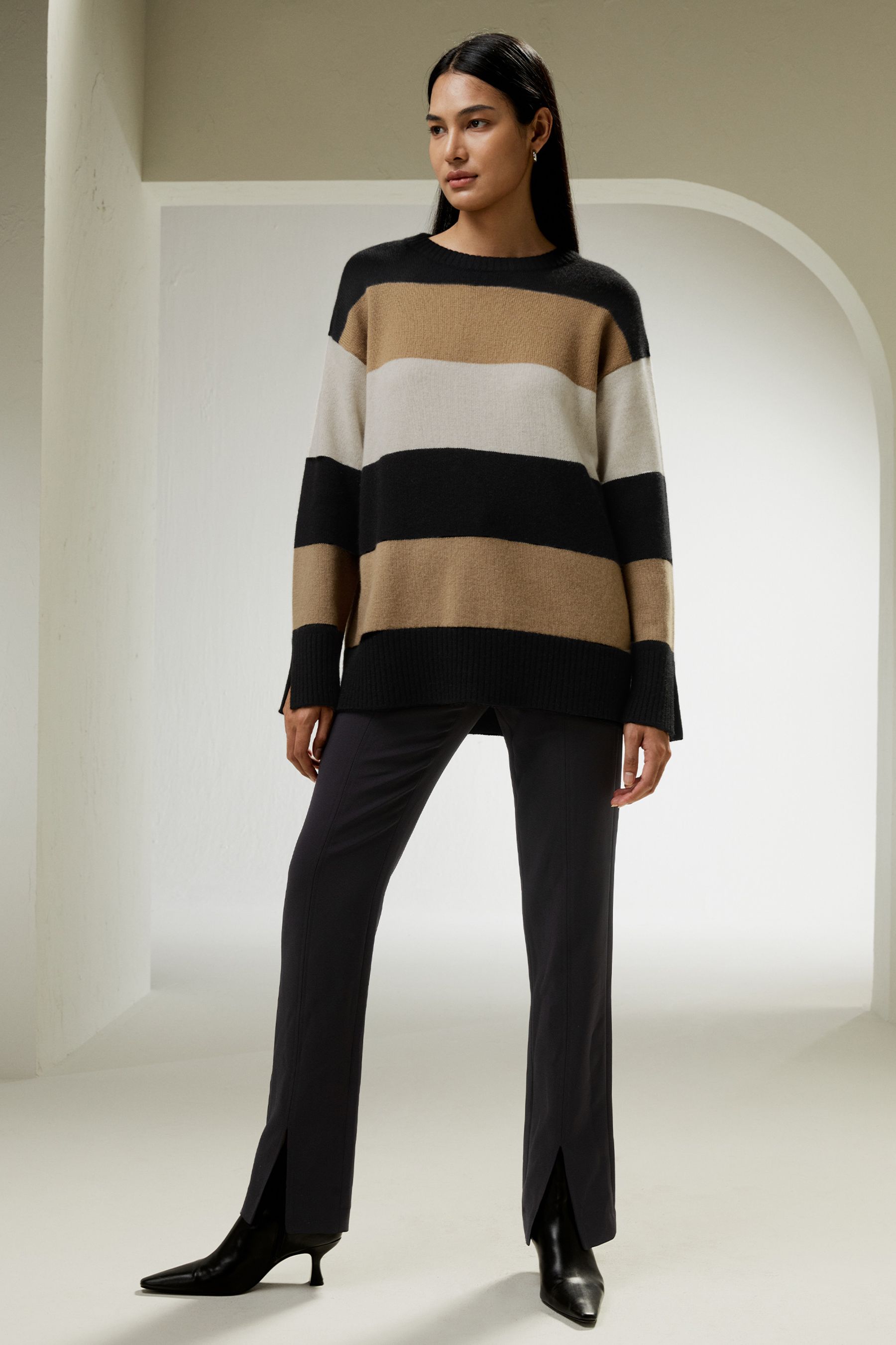 #color_Black & Camel & Beige