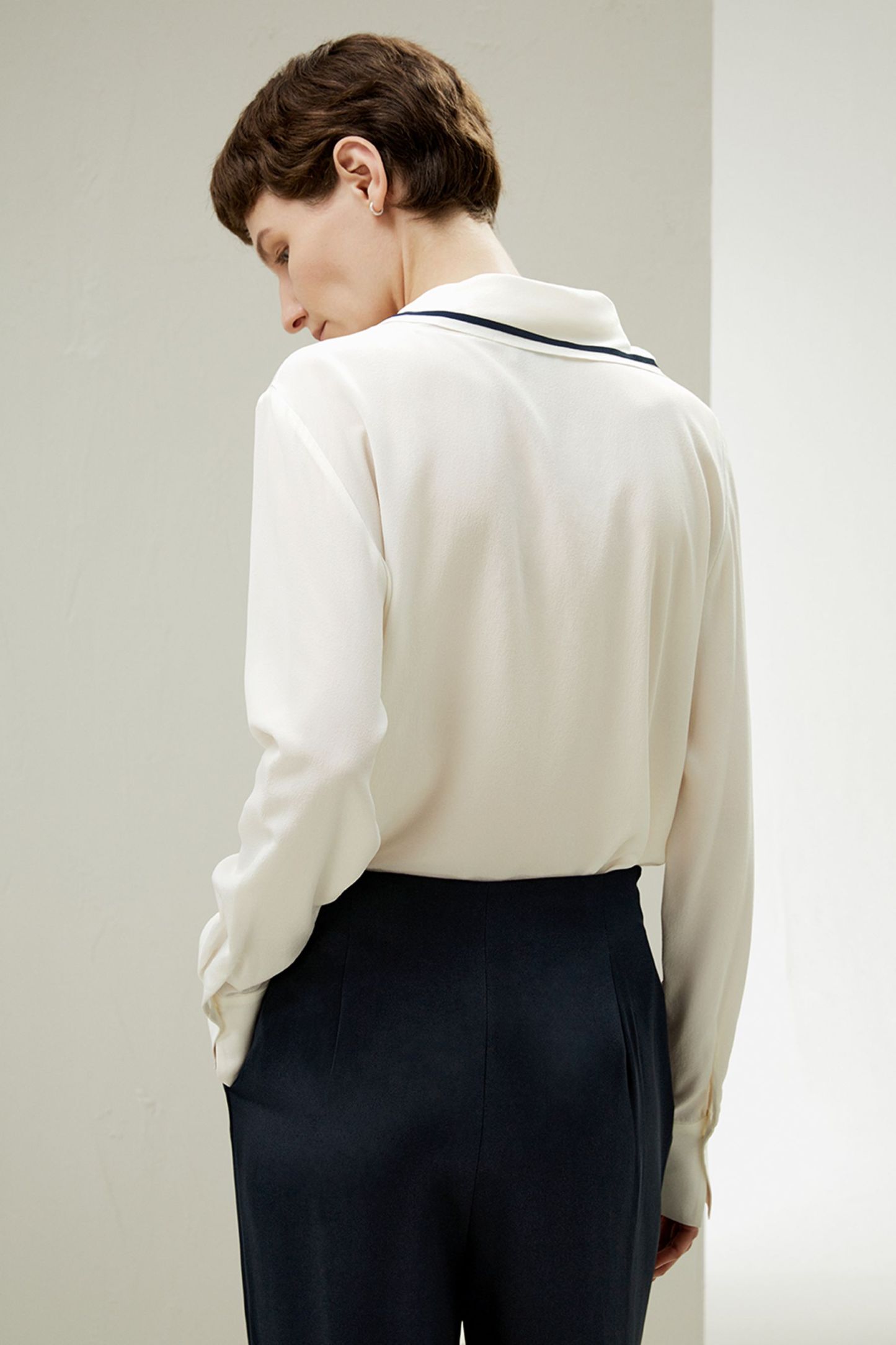 #color_Natural White