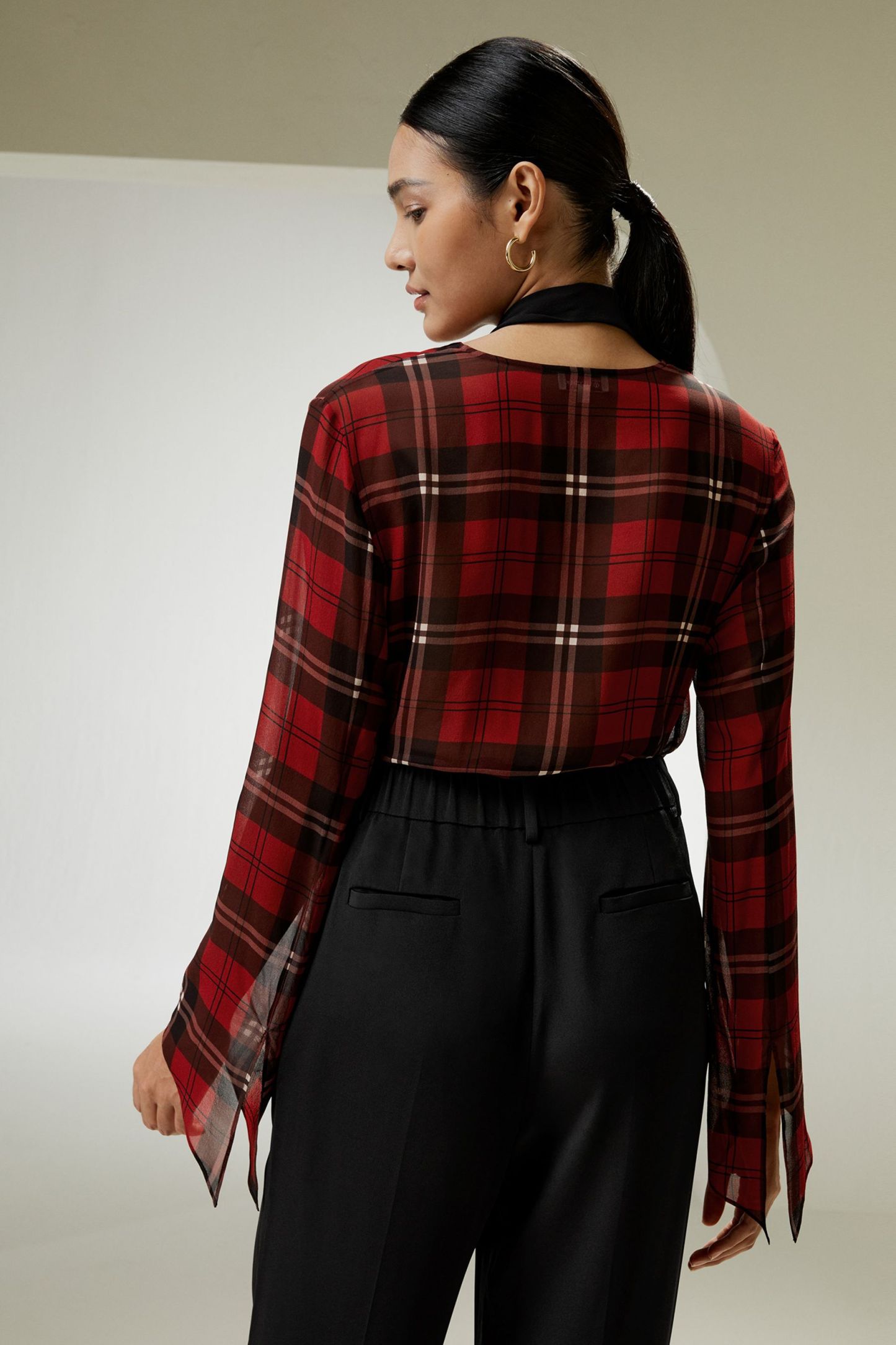 #color_Black and Red Square