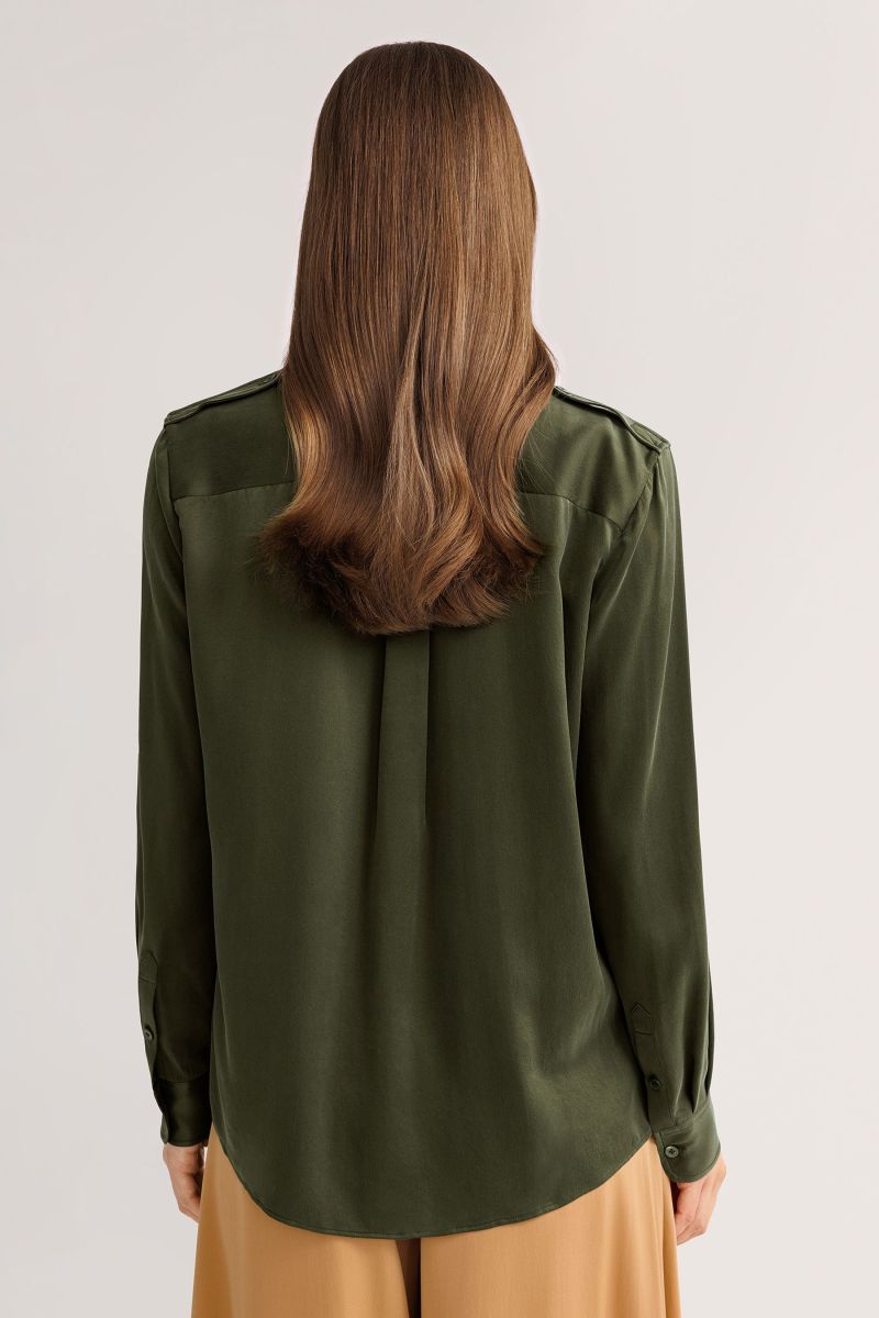 #color_Safari Green