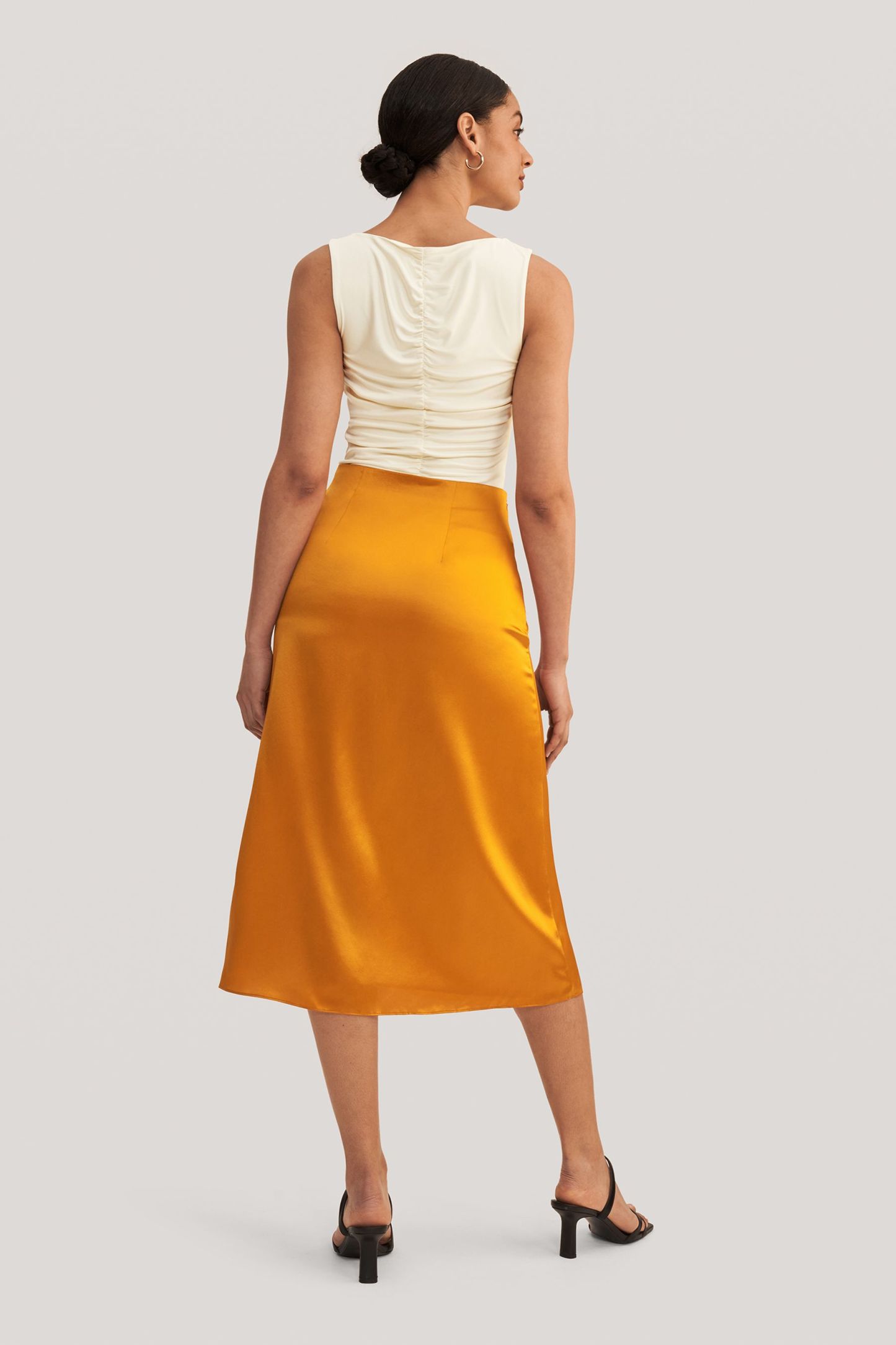 #color_Amber Yellow