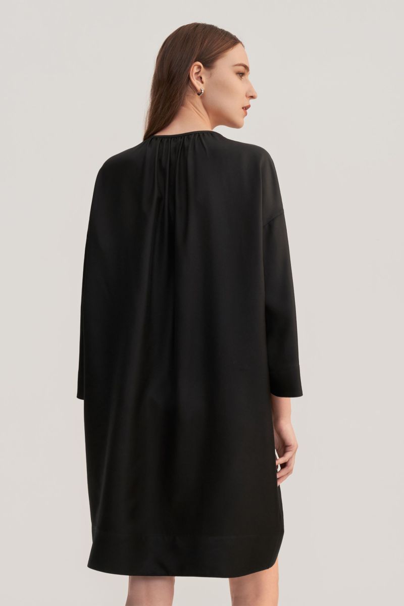#color_Black
