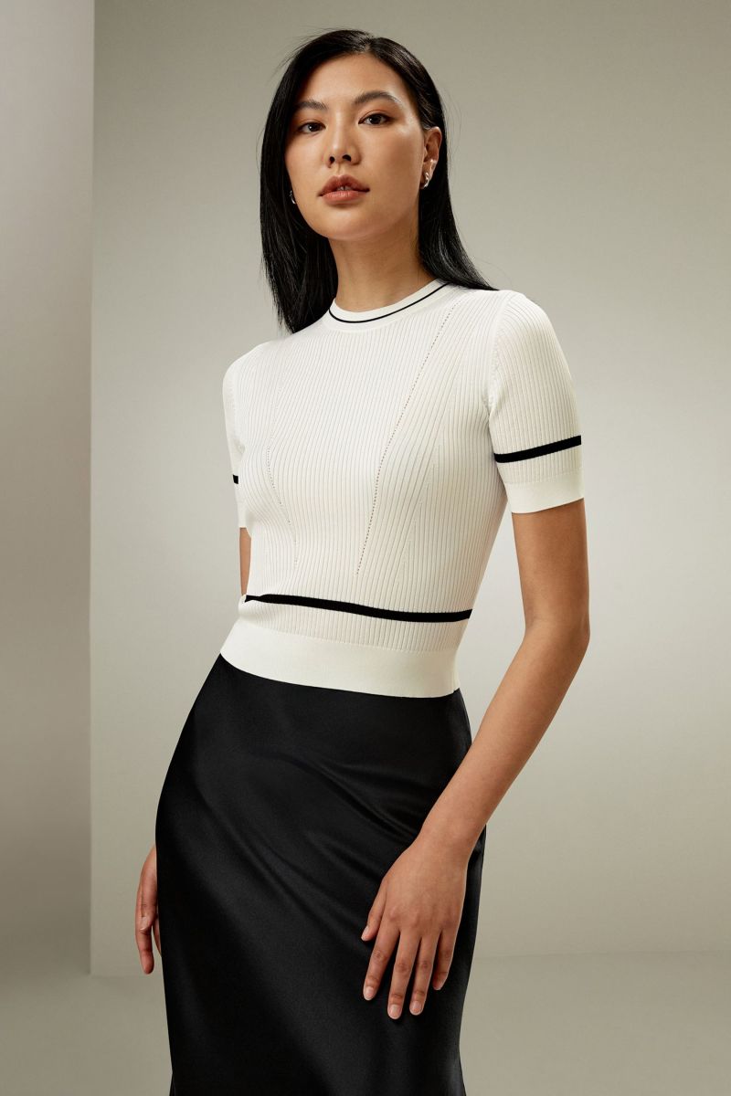 #color_White With Black Stripes