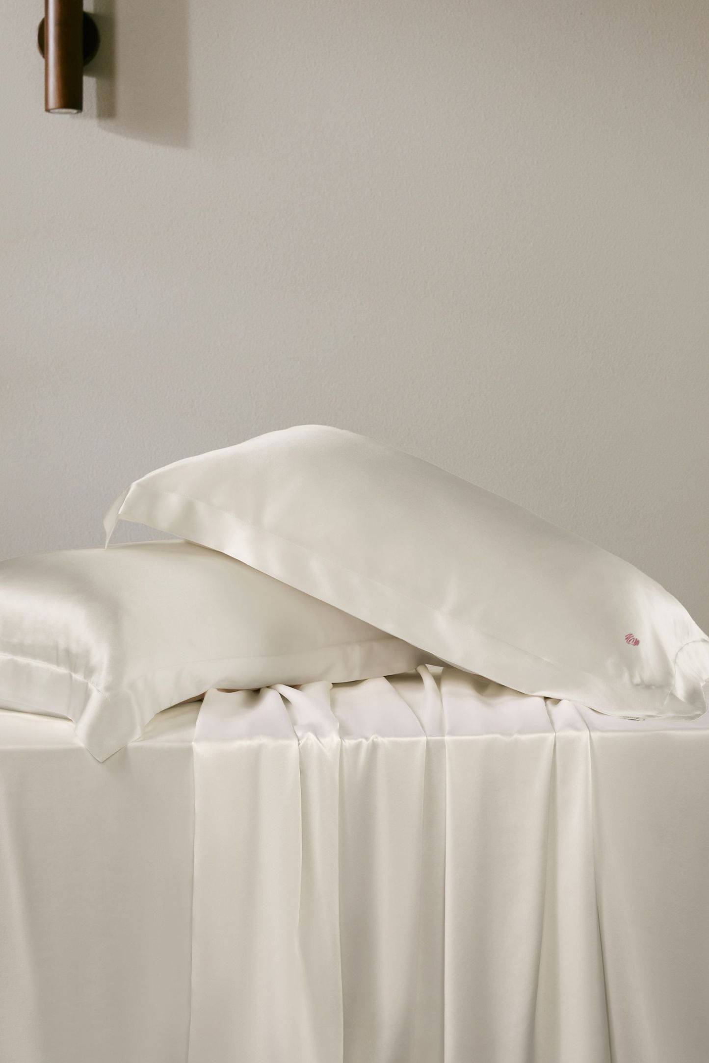 #color_Natural White