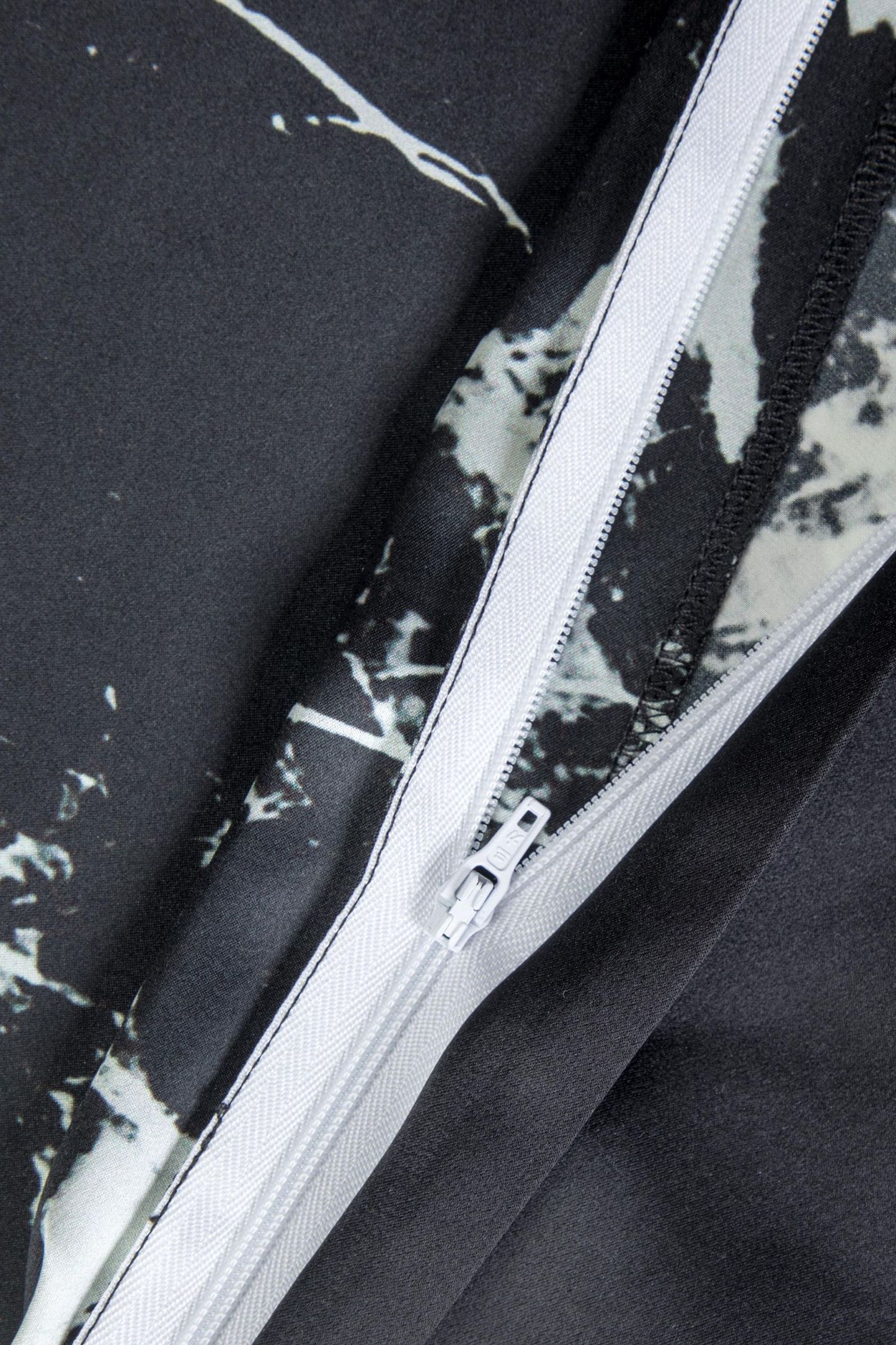#color_Black Marble Print