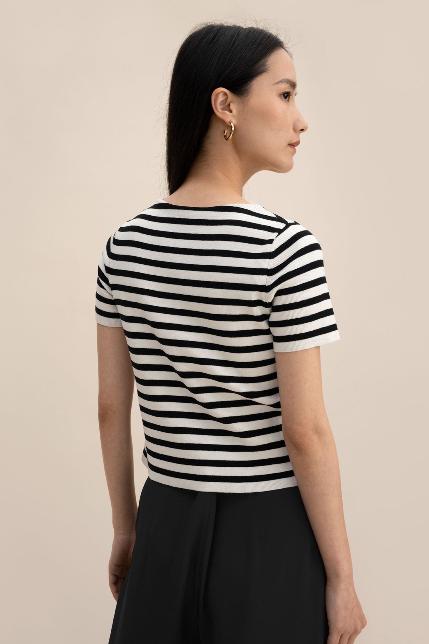 #color_Black&White Stripes