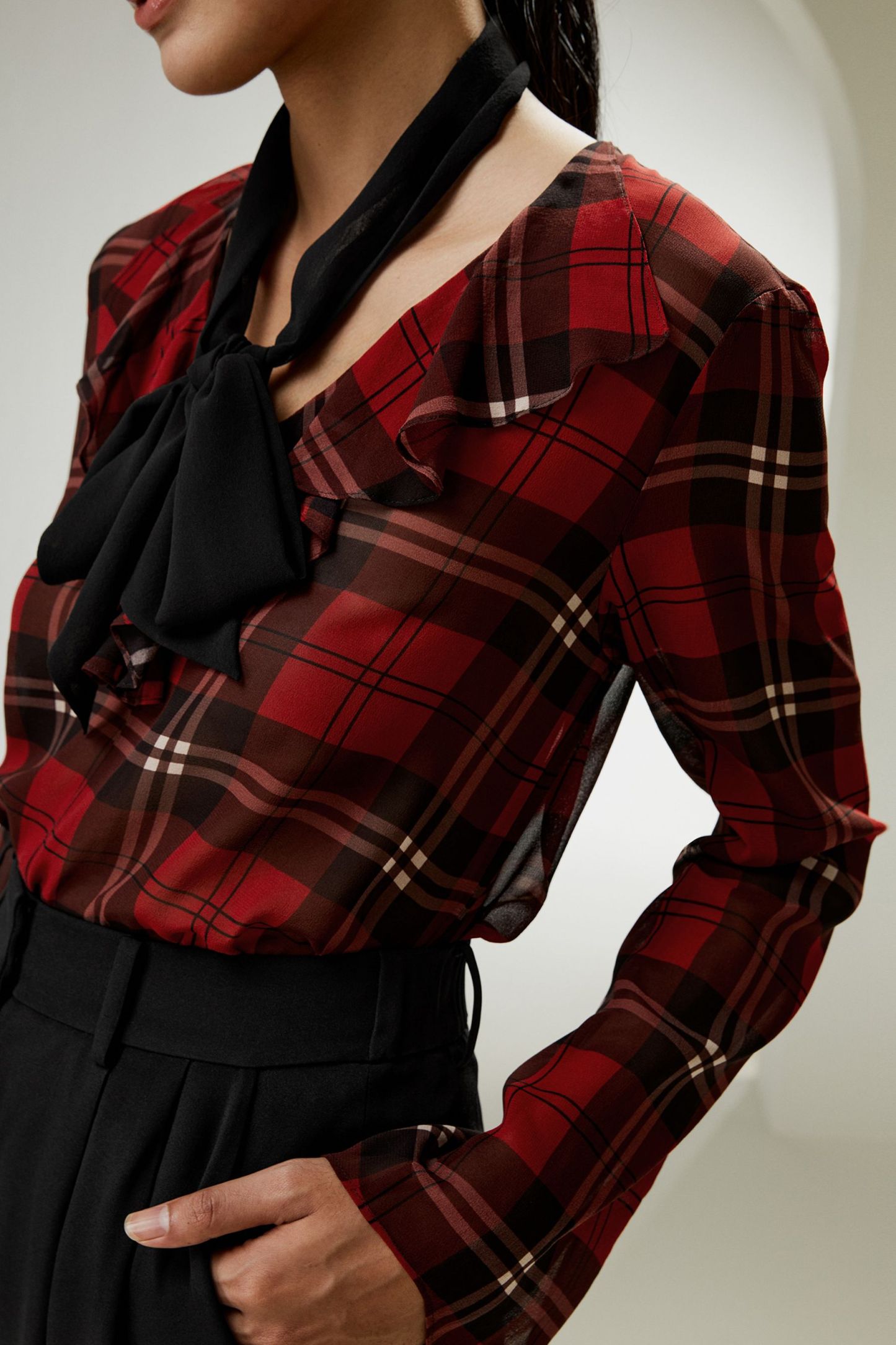 #color_Black and Red Square