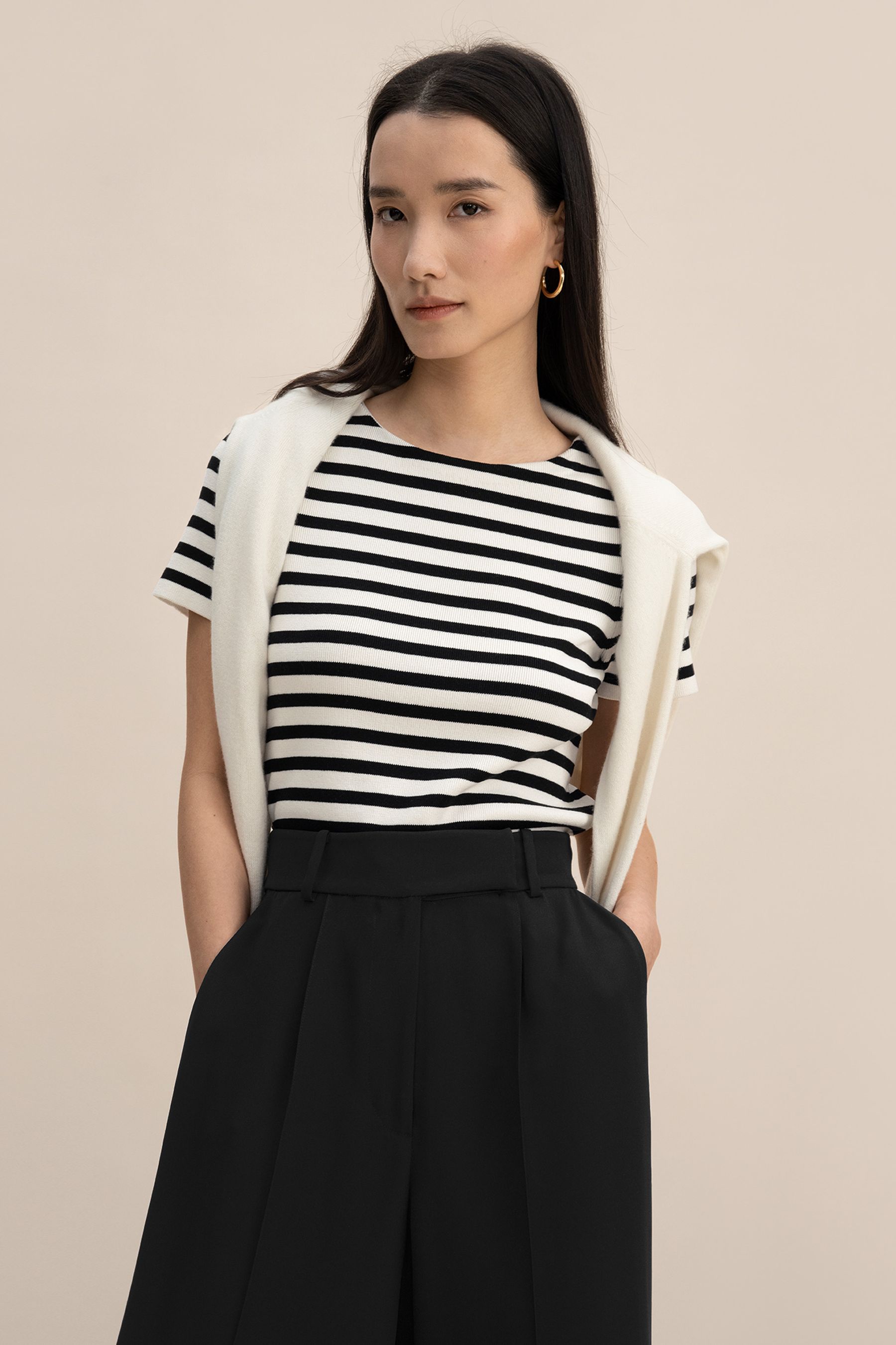 #color_Black&White Stripes