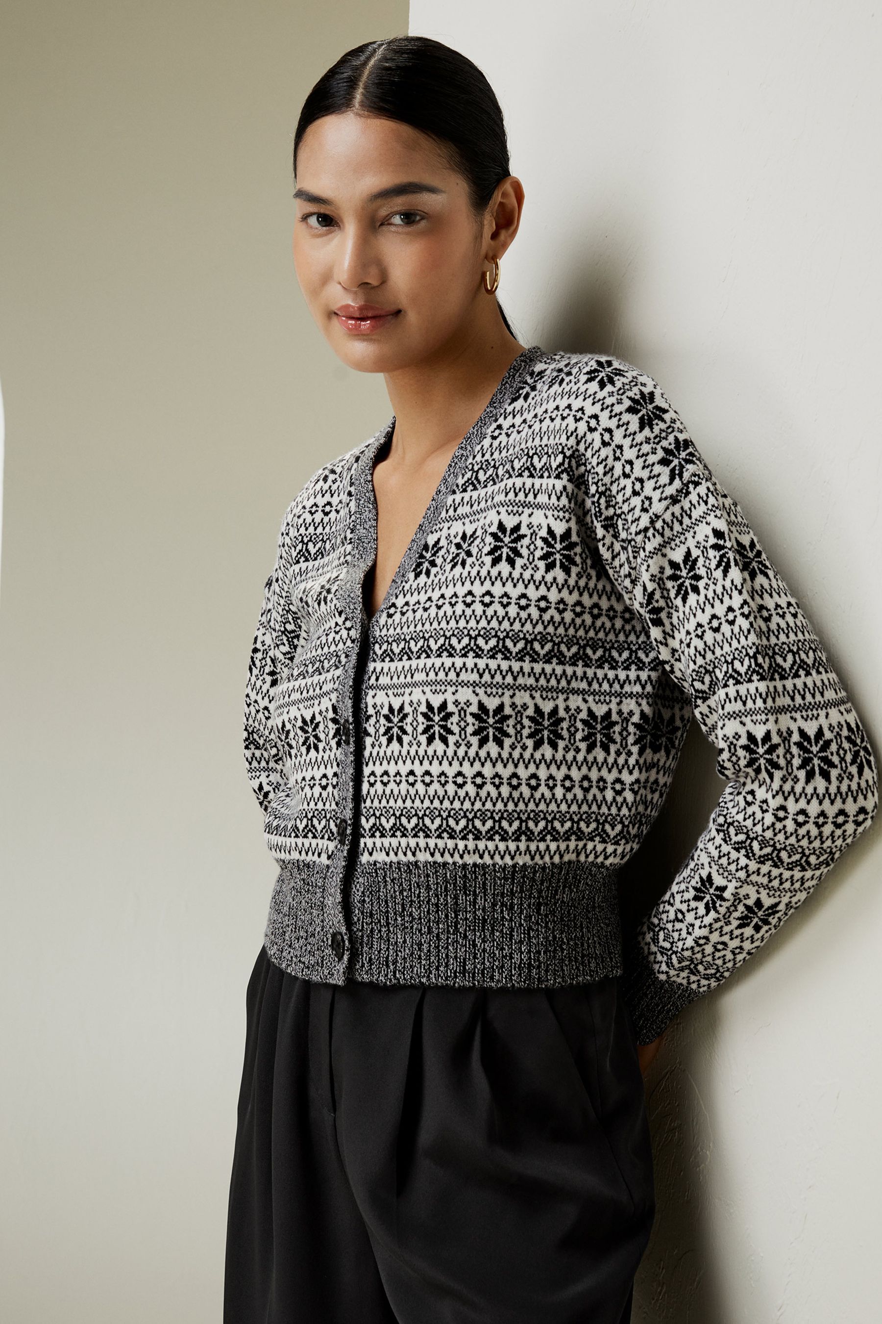 #color_White with Snowflakes