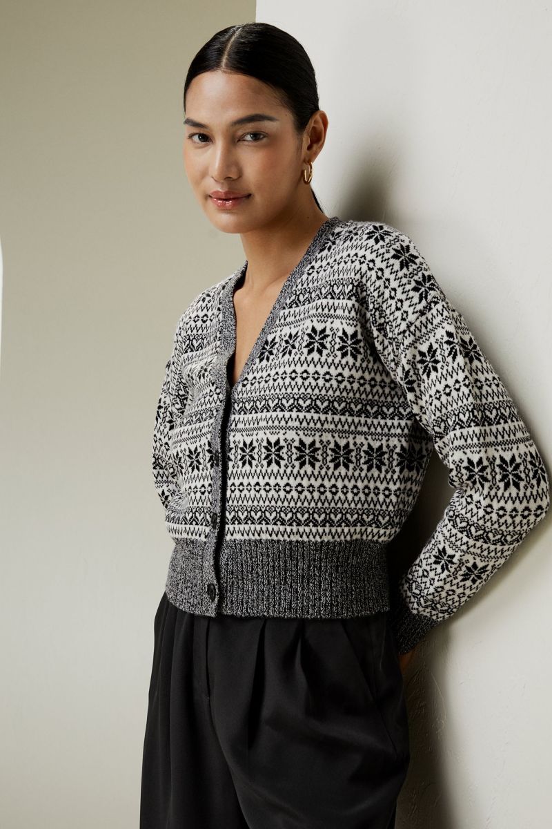 #color_White with Snowflakes