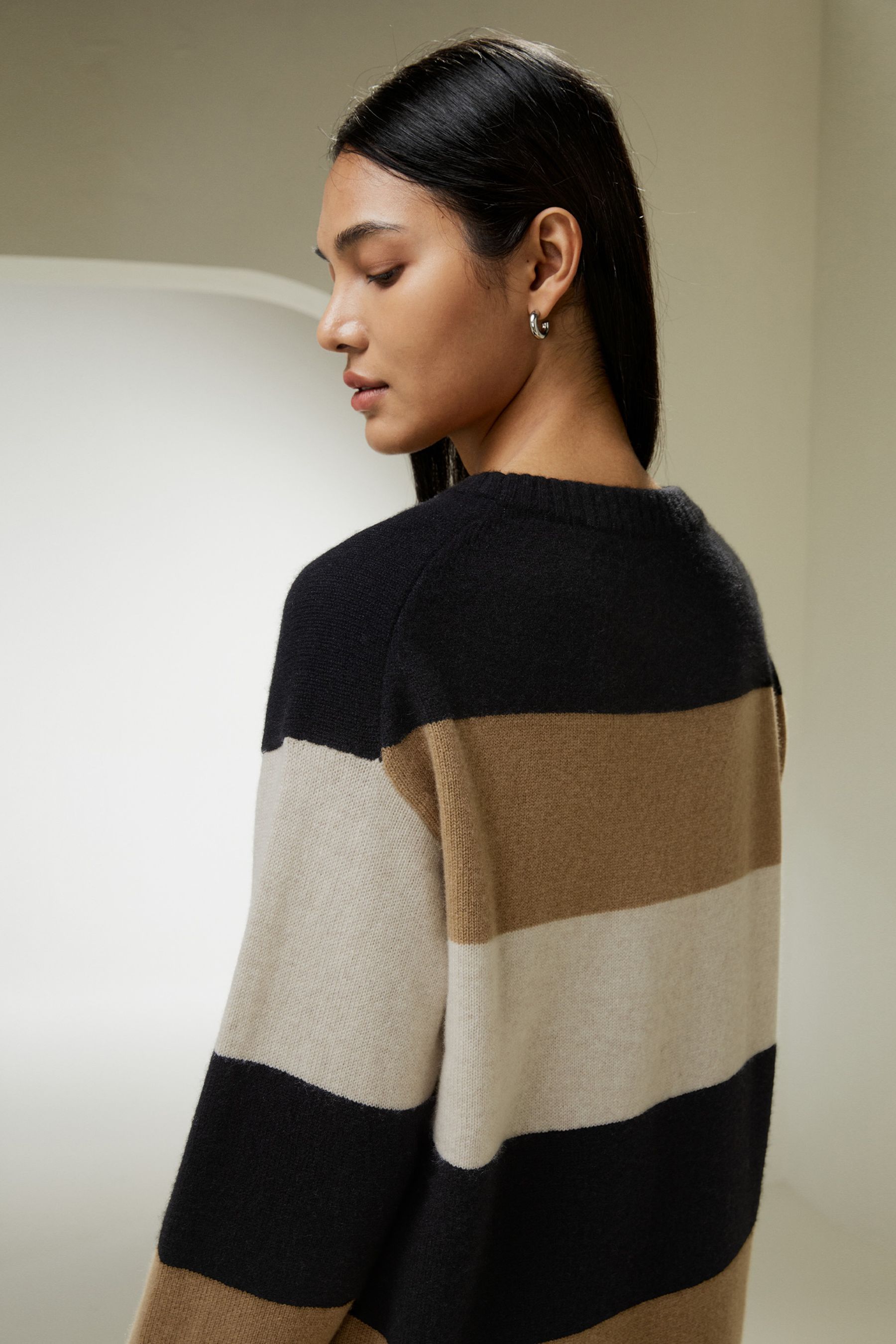 #color_Black & Camel & Beige