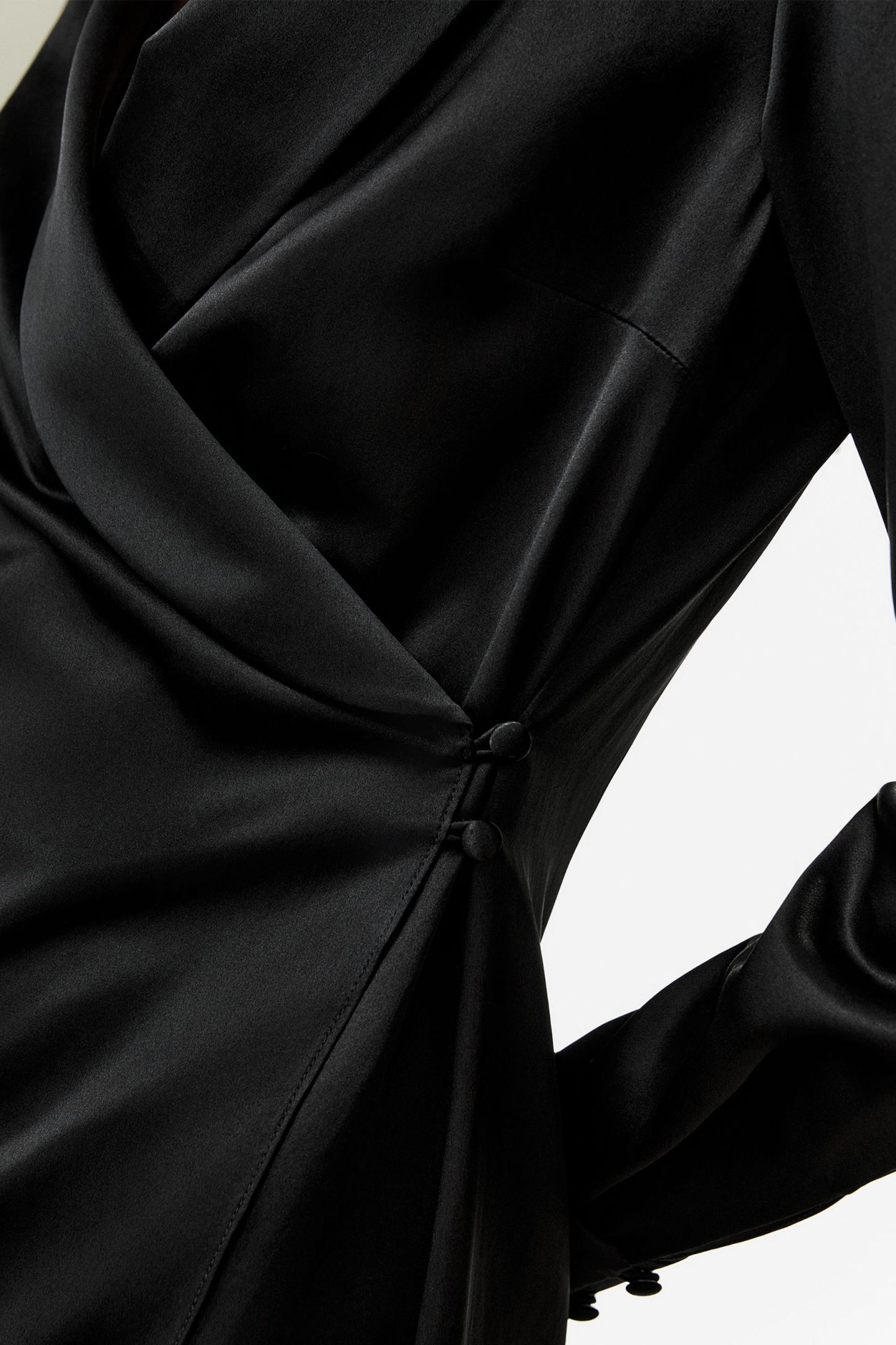 #color_Black