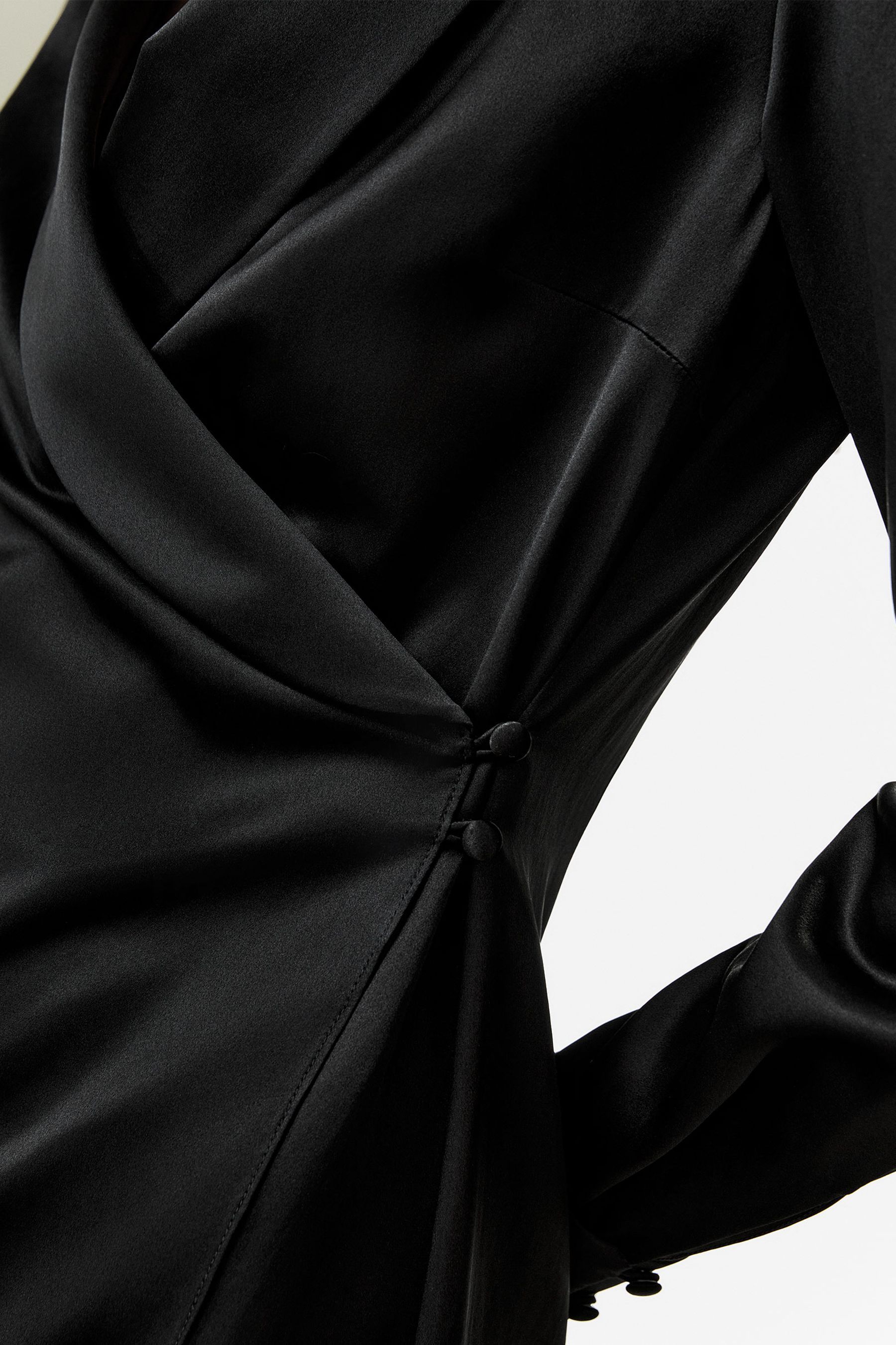 #color_Black