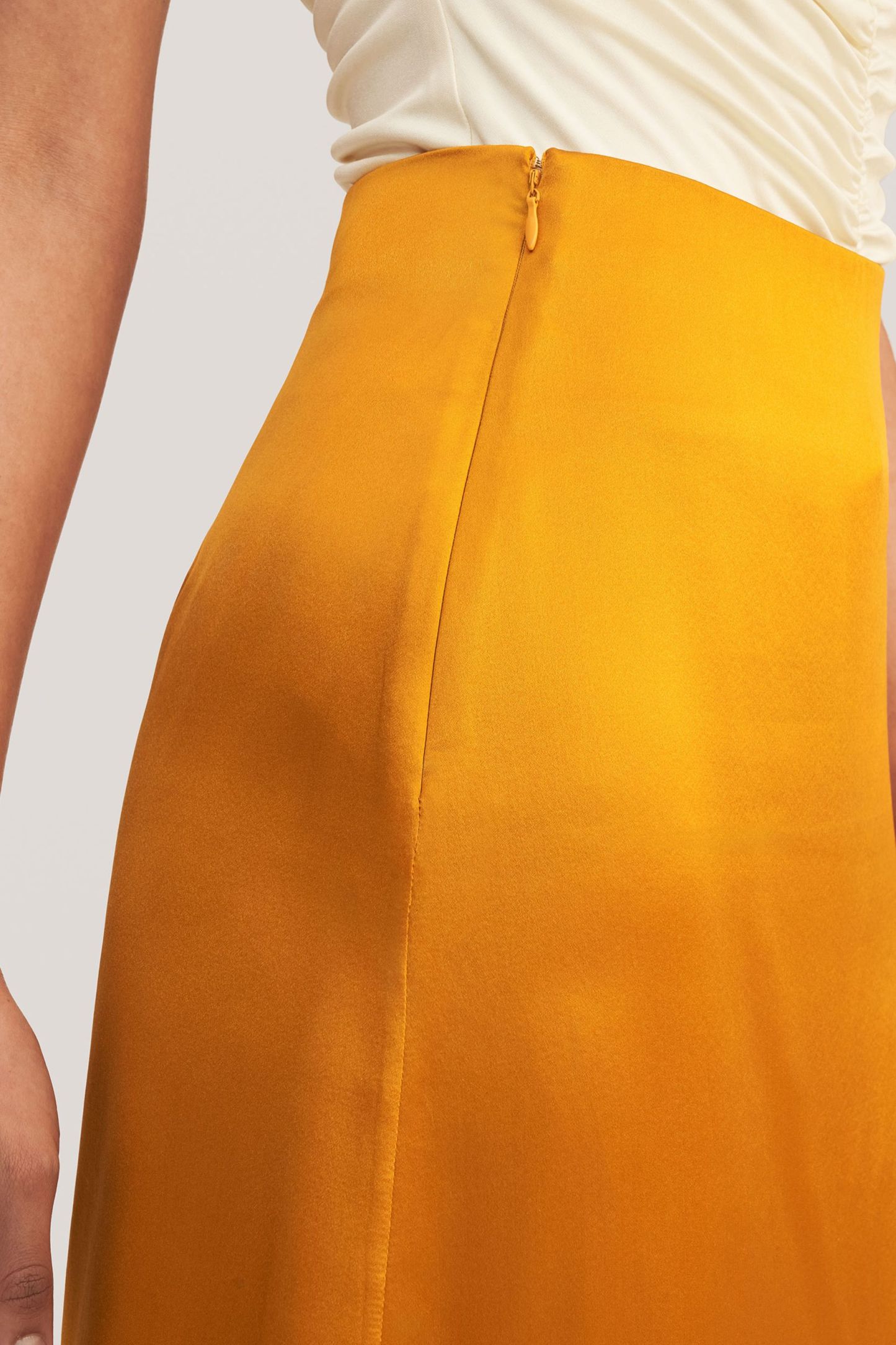 #color_Amber Yellow