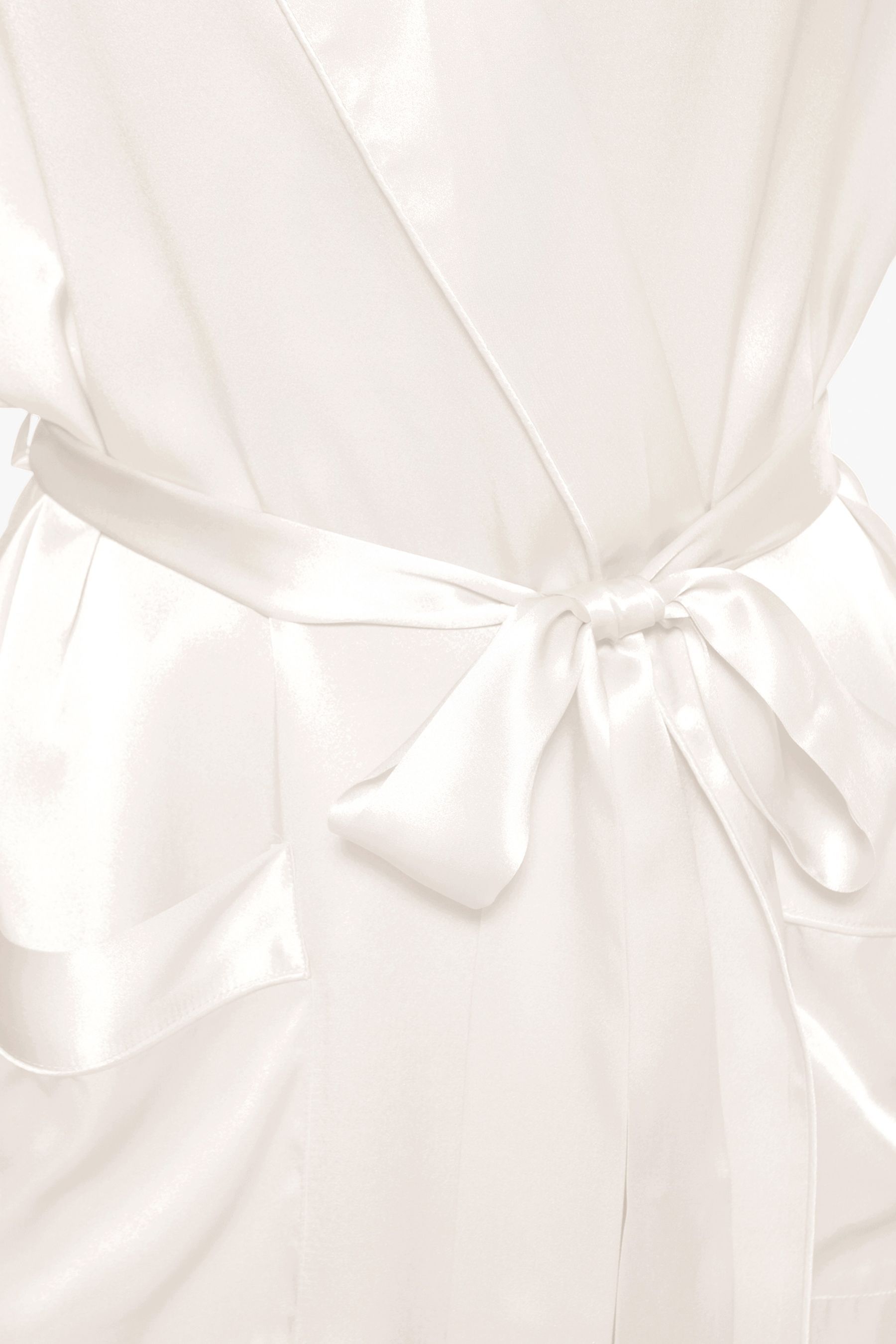 #color_Natural White