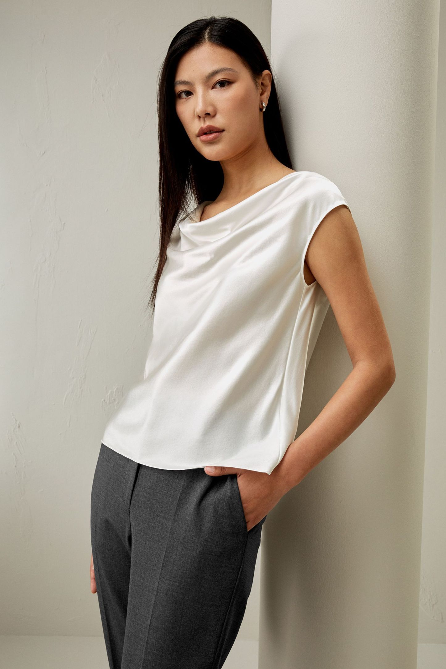 #color_Natural White