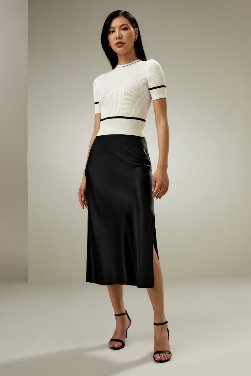 #color_White With Black Stripes