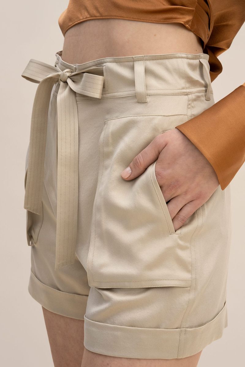 #color_Taupe