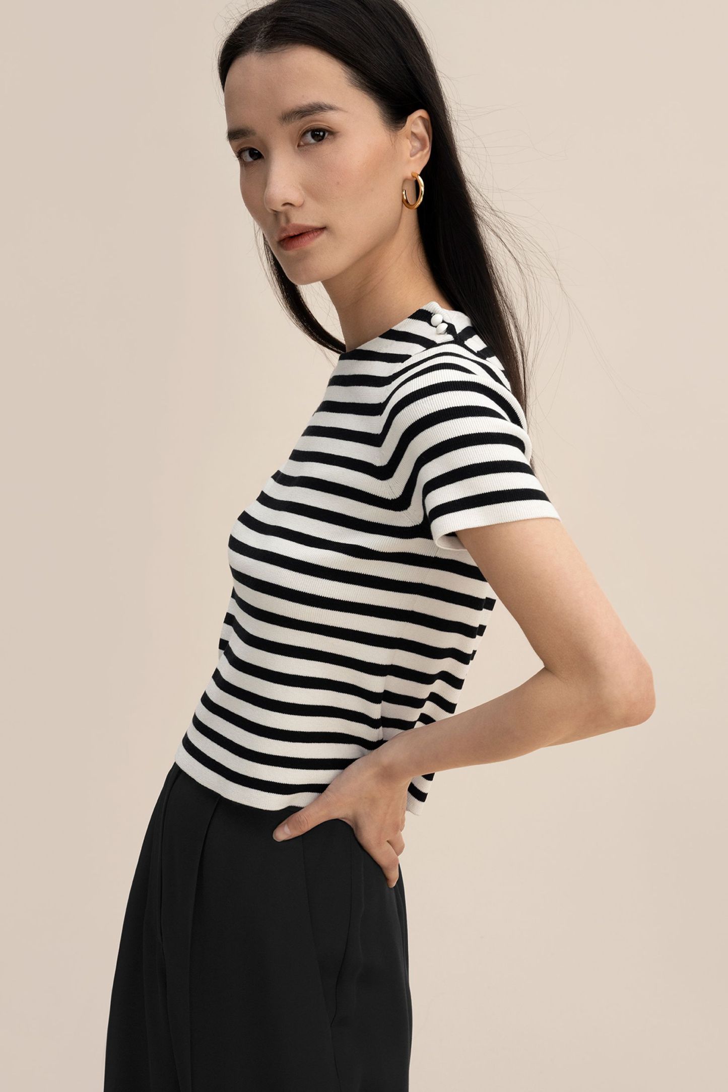 #color_Black&White Stripes