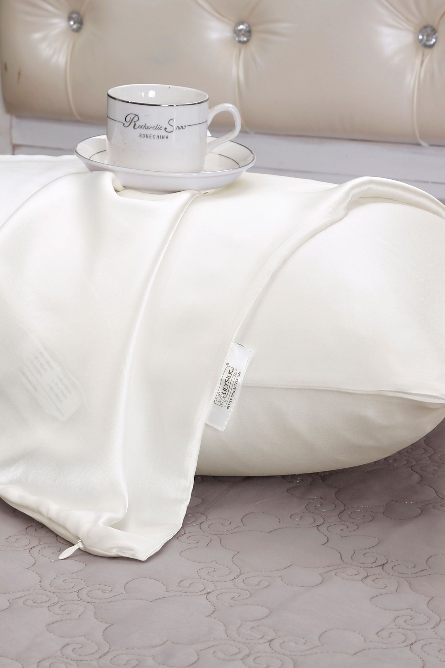 #color_Natural White