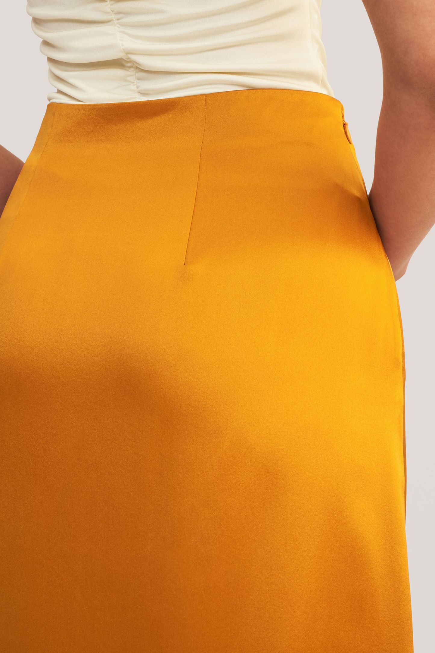 #color_Amber Yellow