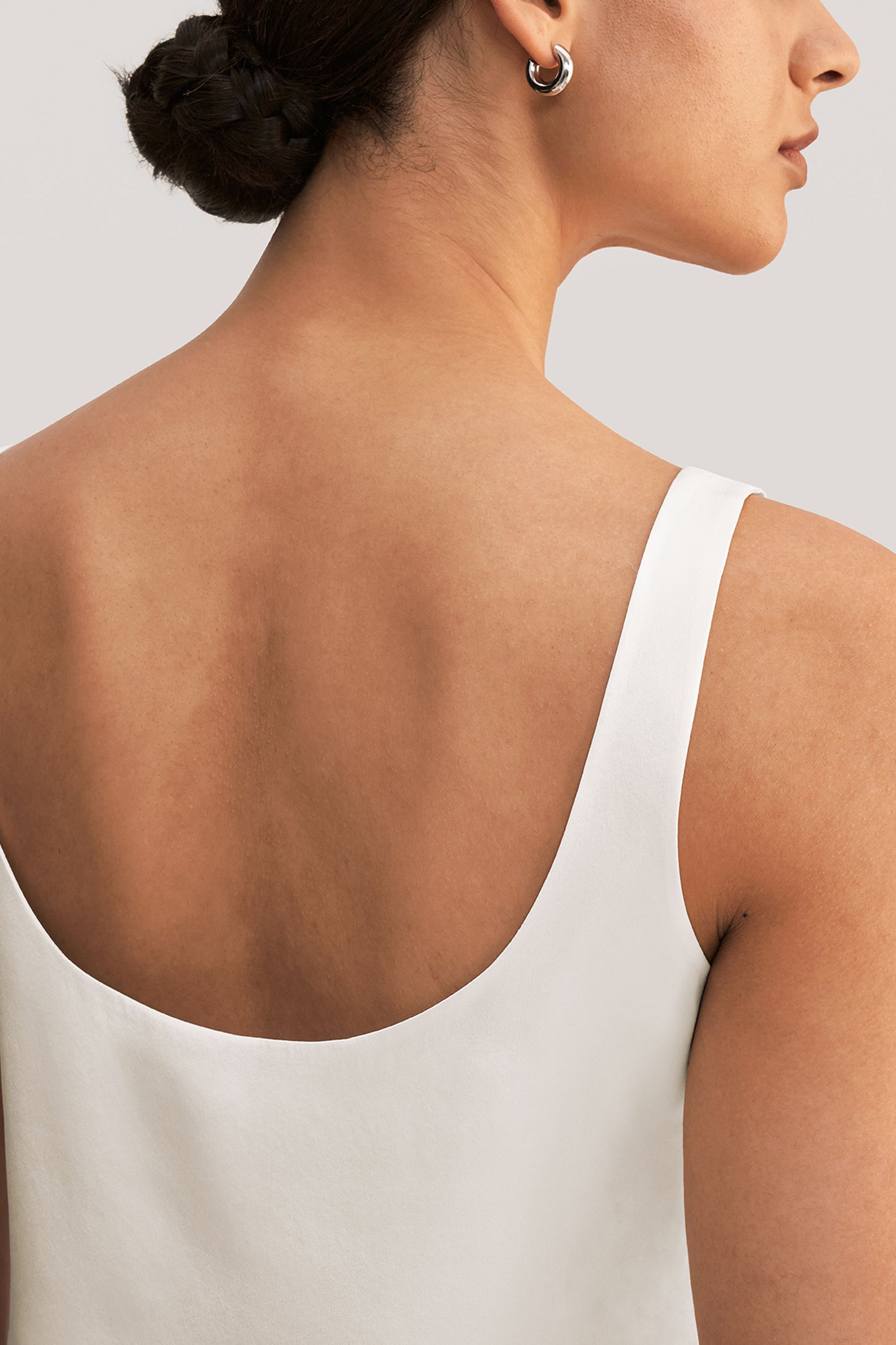 #color_Natural White