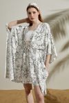 #color_Black-White Floral Pattern