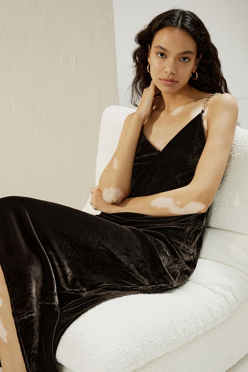 #color_Chocolate Plum