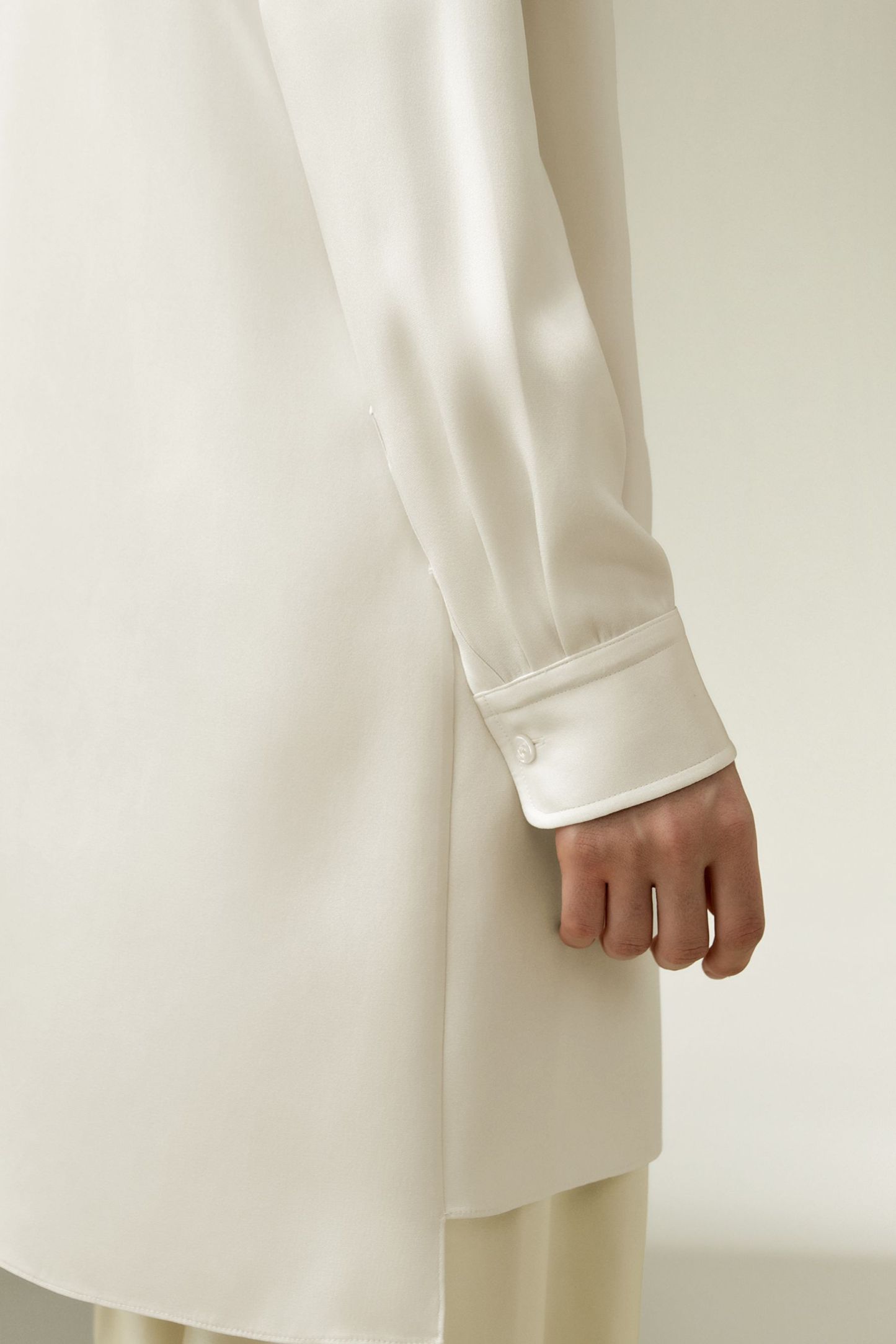 #color_Natural White