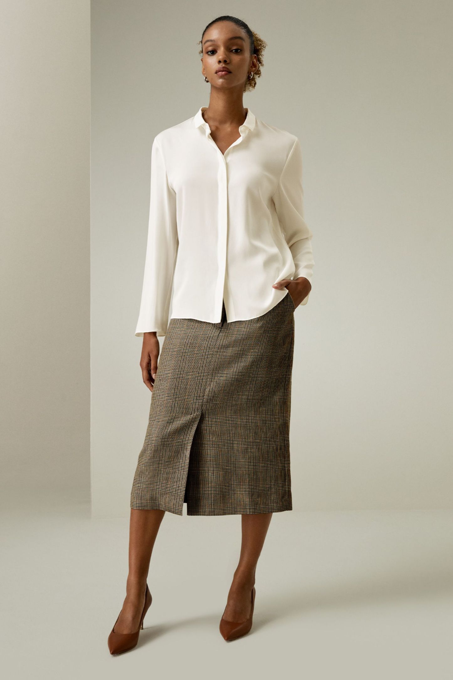 #color_Natural White