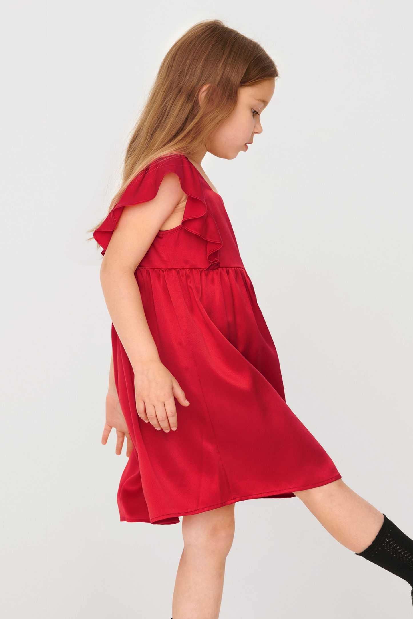 #color_Pomegranate Red