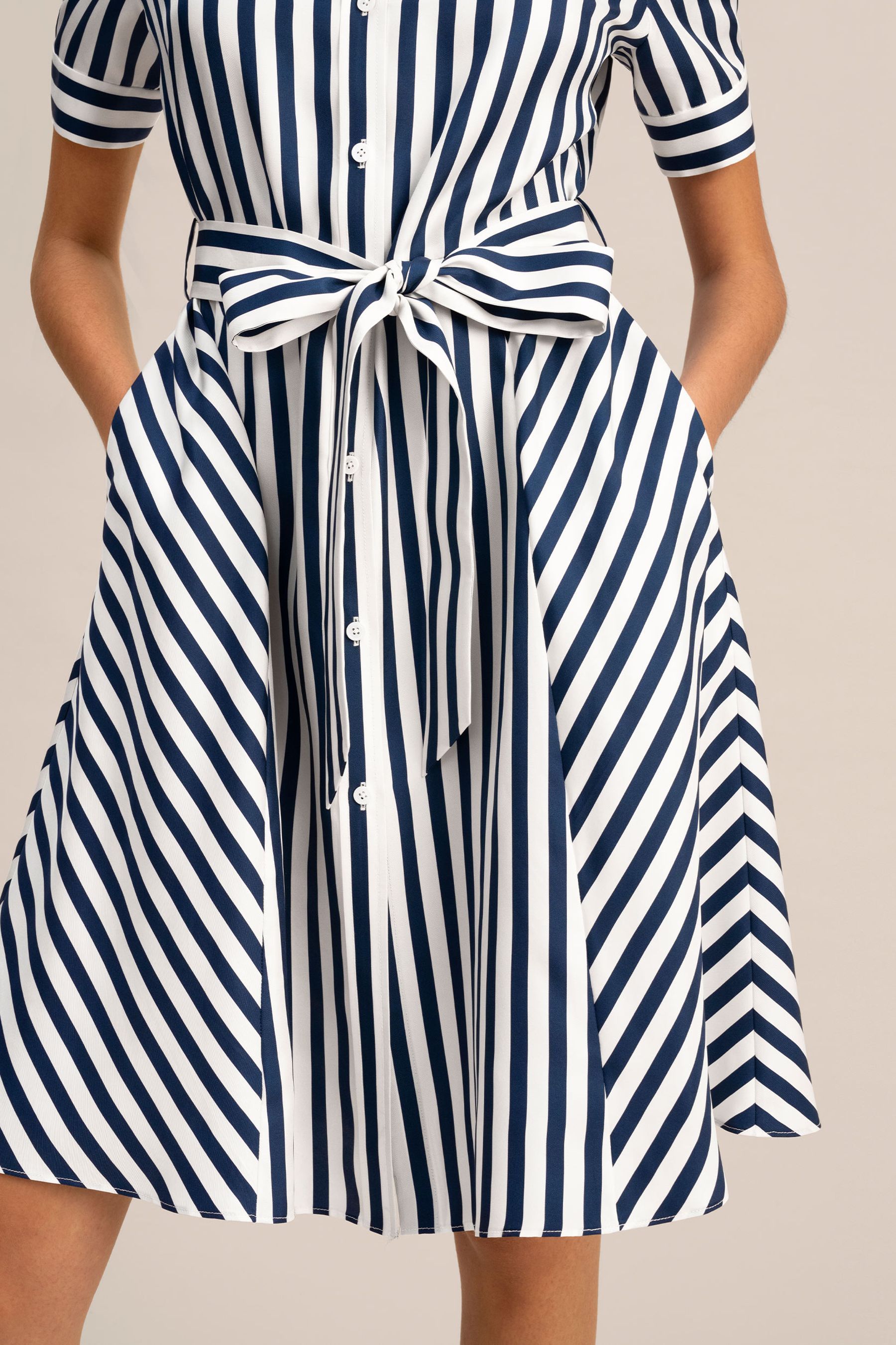 #color_Blue-White-Pinstripes