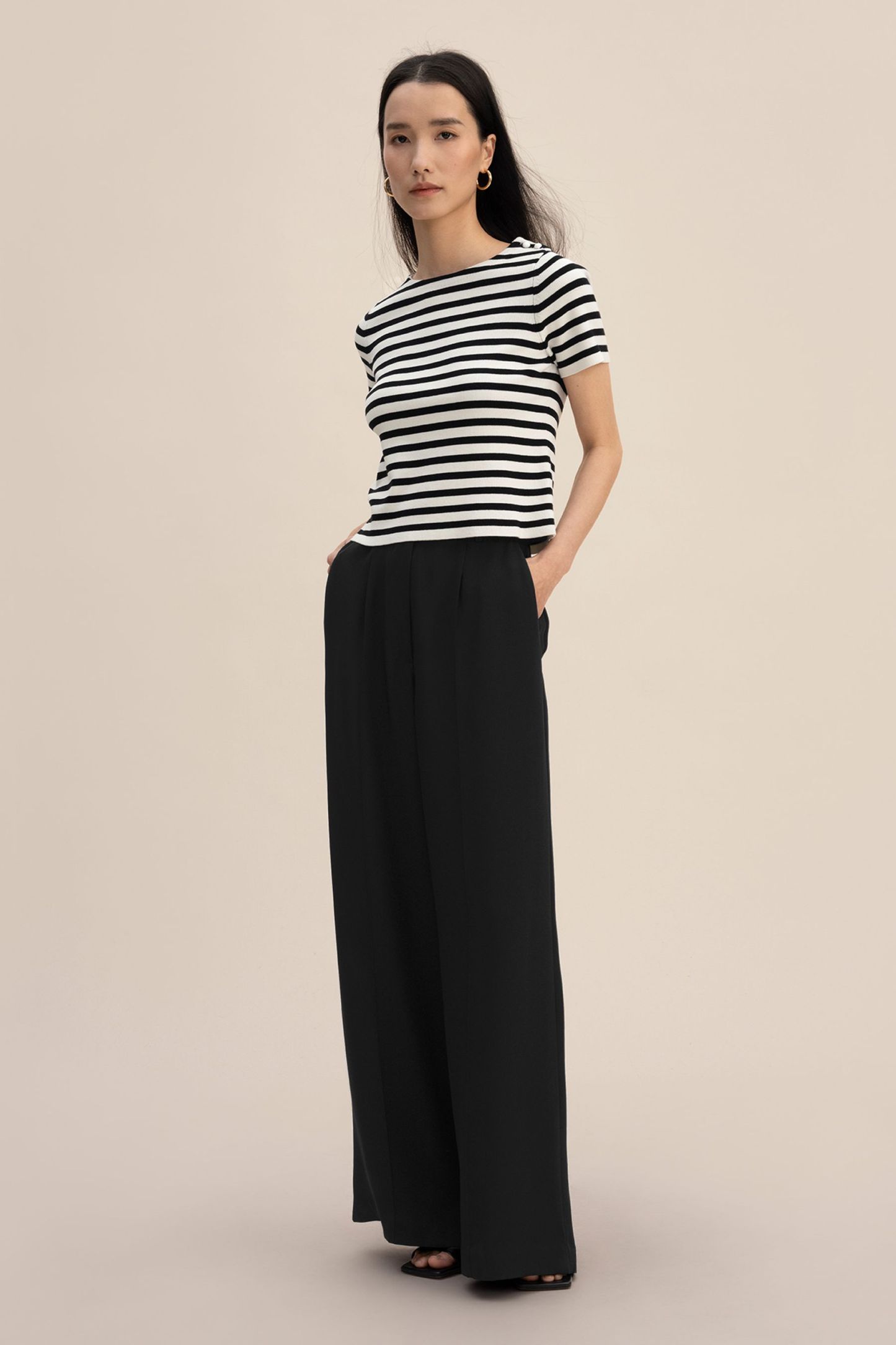 #color_Black&White Stripes