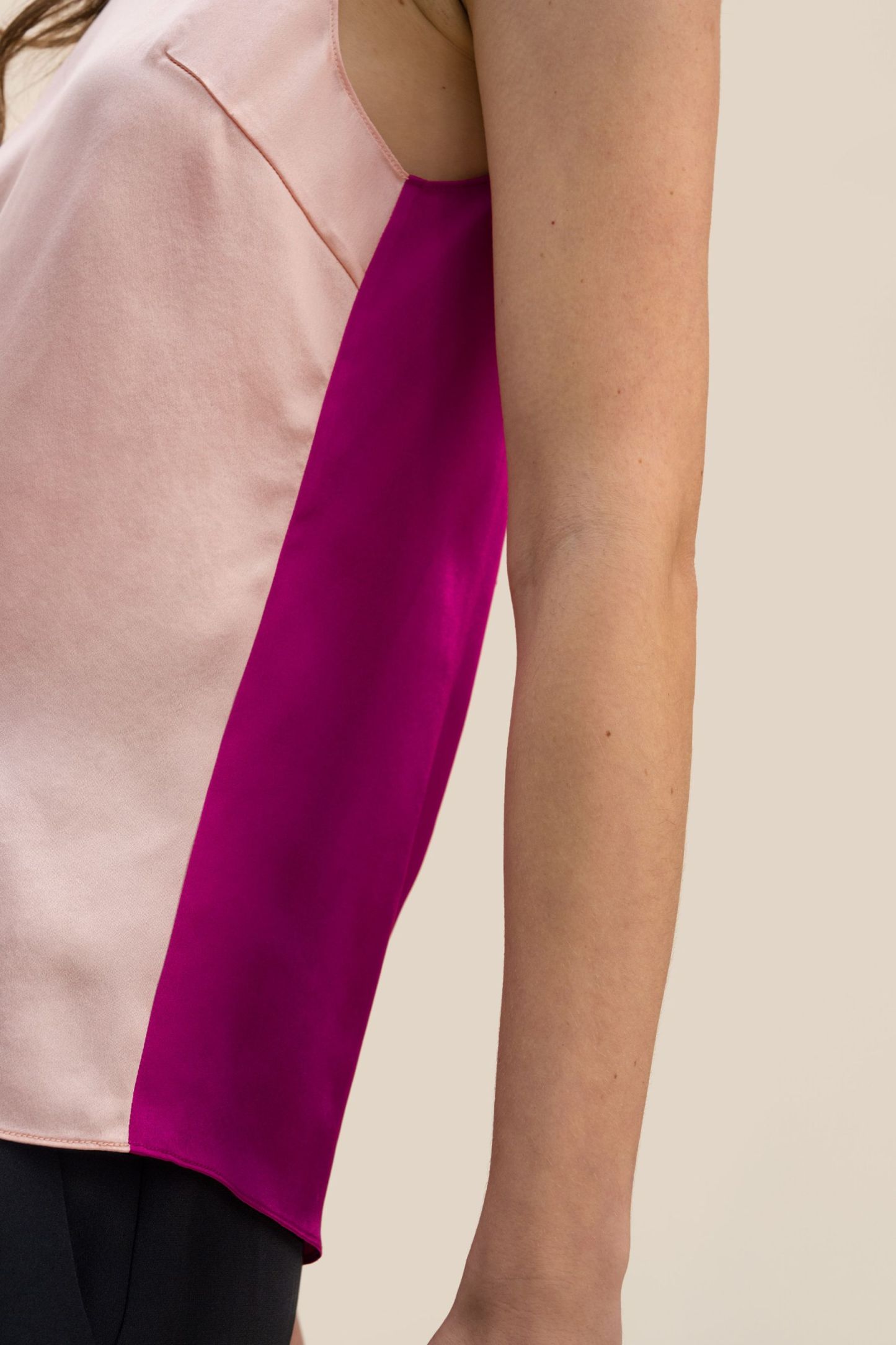 #color_First Blush & Fuchsia Red
