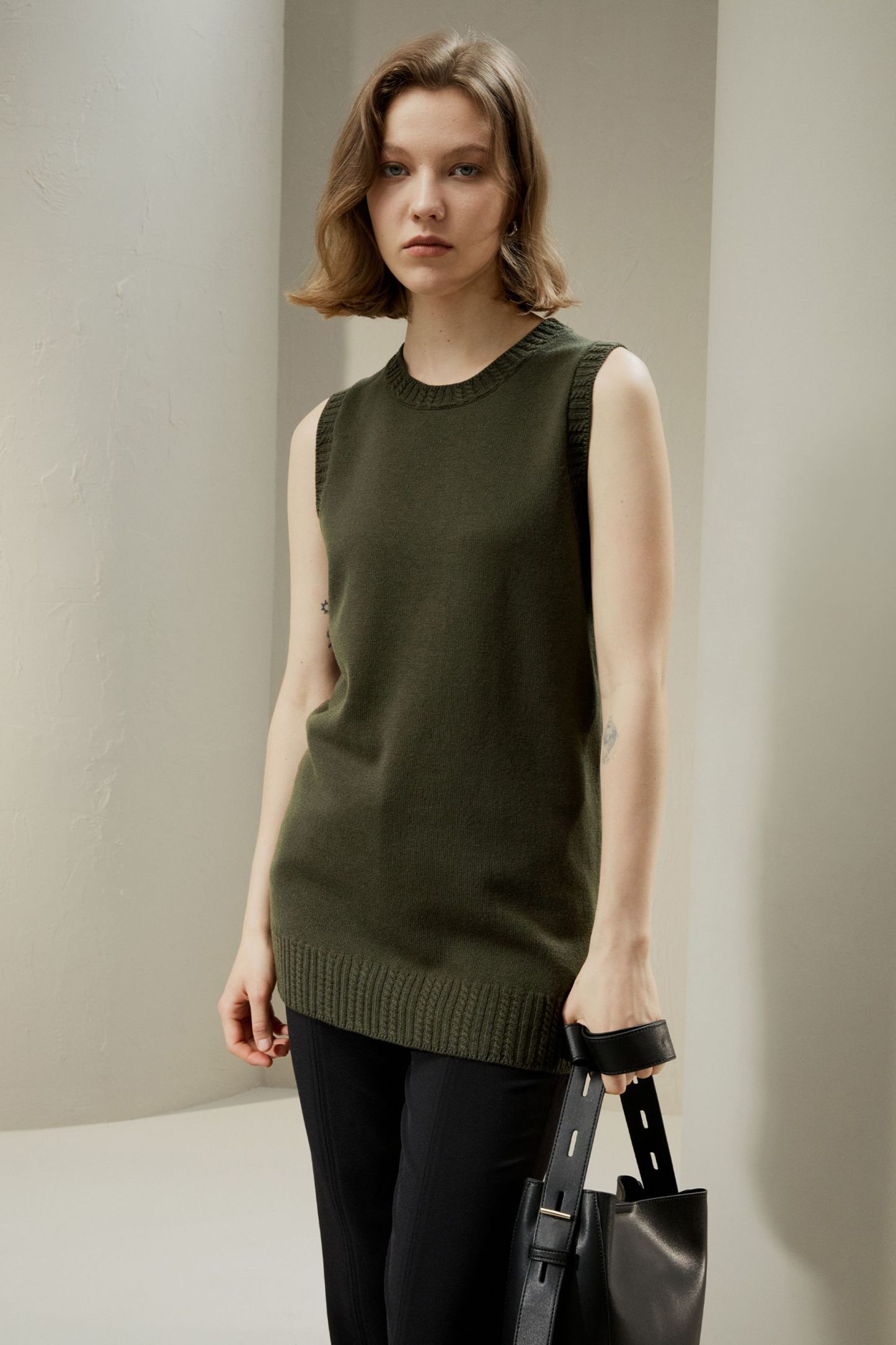#color_Safari Green