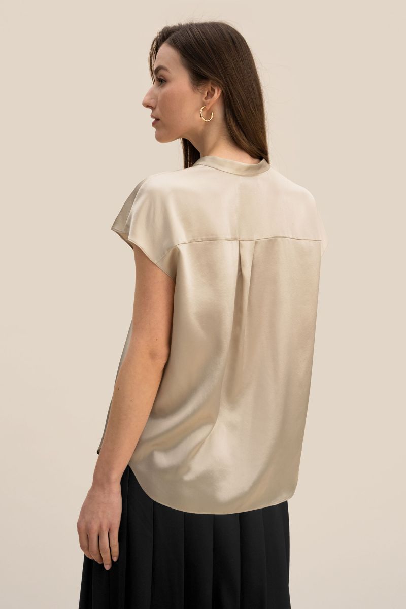 #color_Taupe