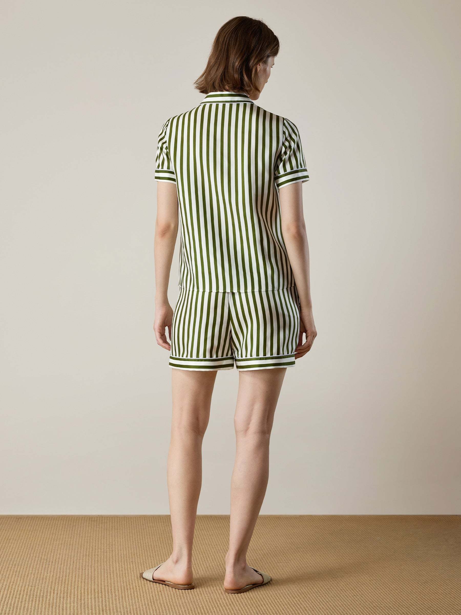 #Grün-Weiße Nadelstreifen