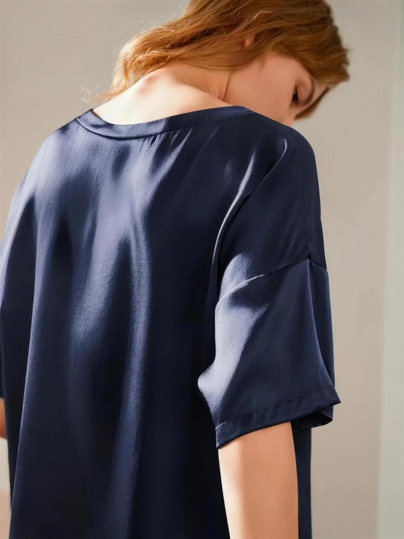 Navy blau