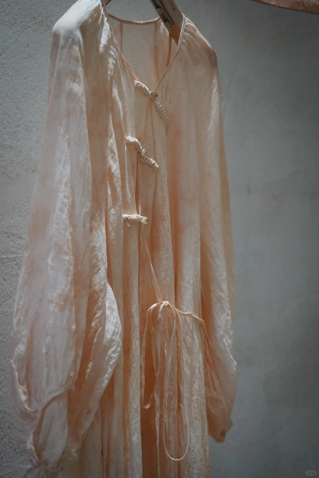 PILUNA - Handmade Botanical Loquat Leaf Oriental Dyeing Ramie Dress - Long Sleeve Lace Collar Dress [Dried Rose Petal]