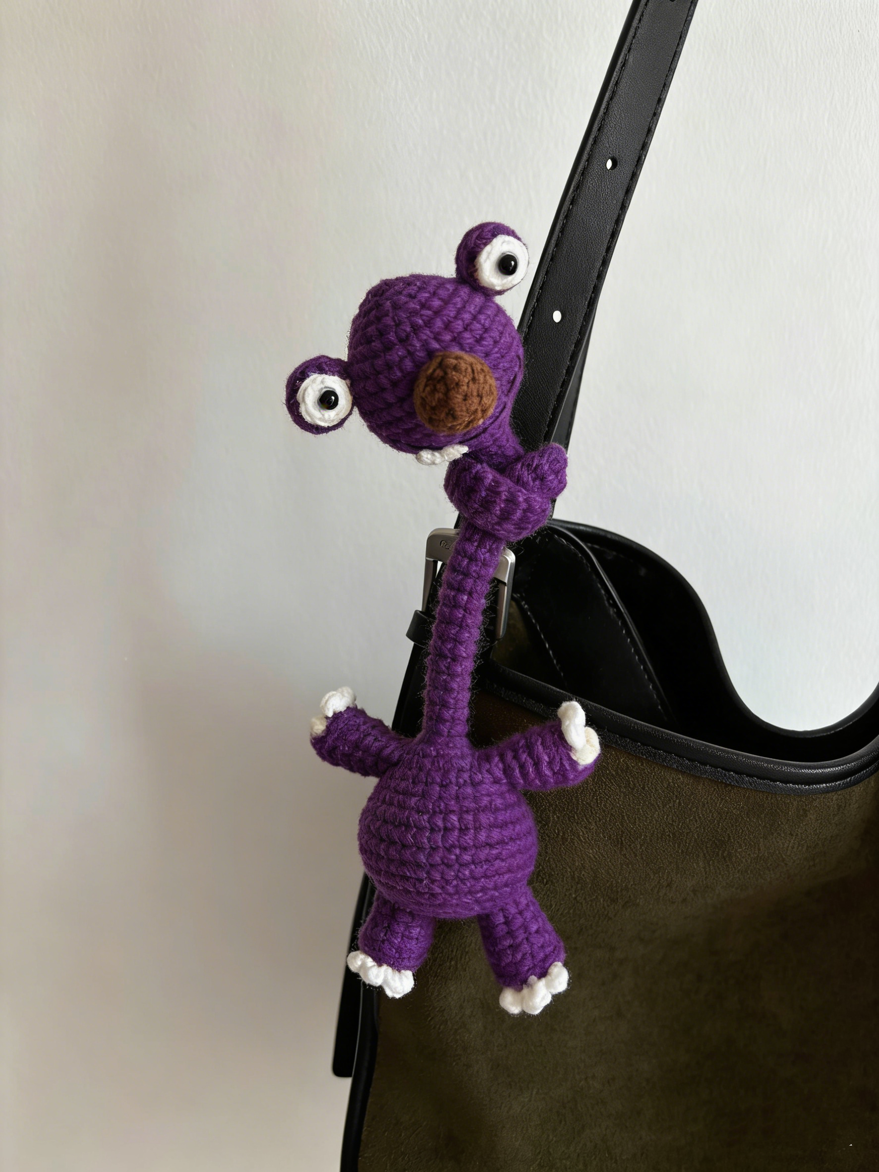 Handmade Crochet Prehistoric Sloth Bag Charm - Funny Long Neck Sloth Plush Toy,Gift for Animal Lovers🎁