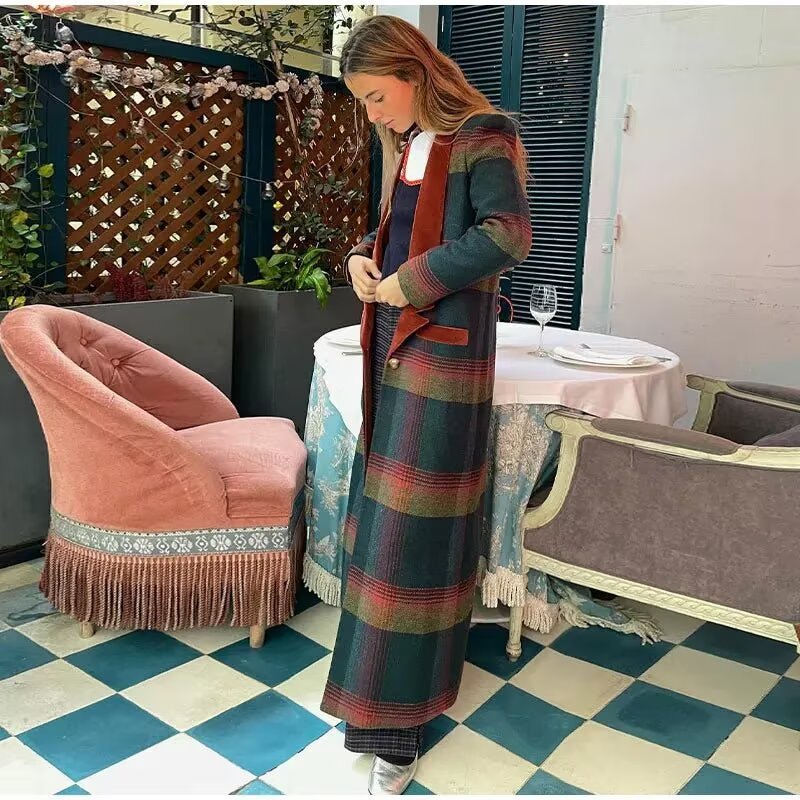 Vintage Plaid Long Coat with Contrast Lapel - Retro-Chic Statement Piece