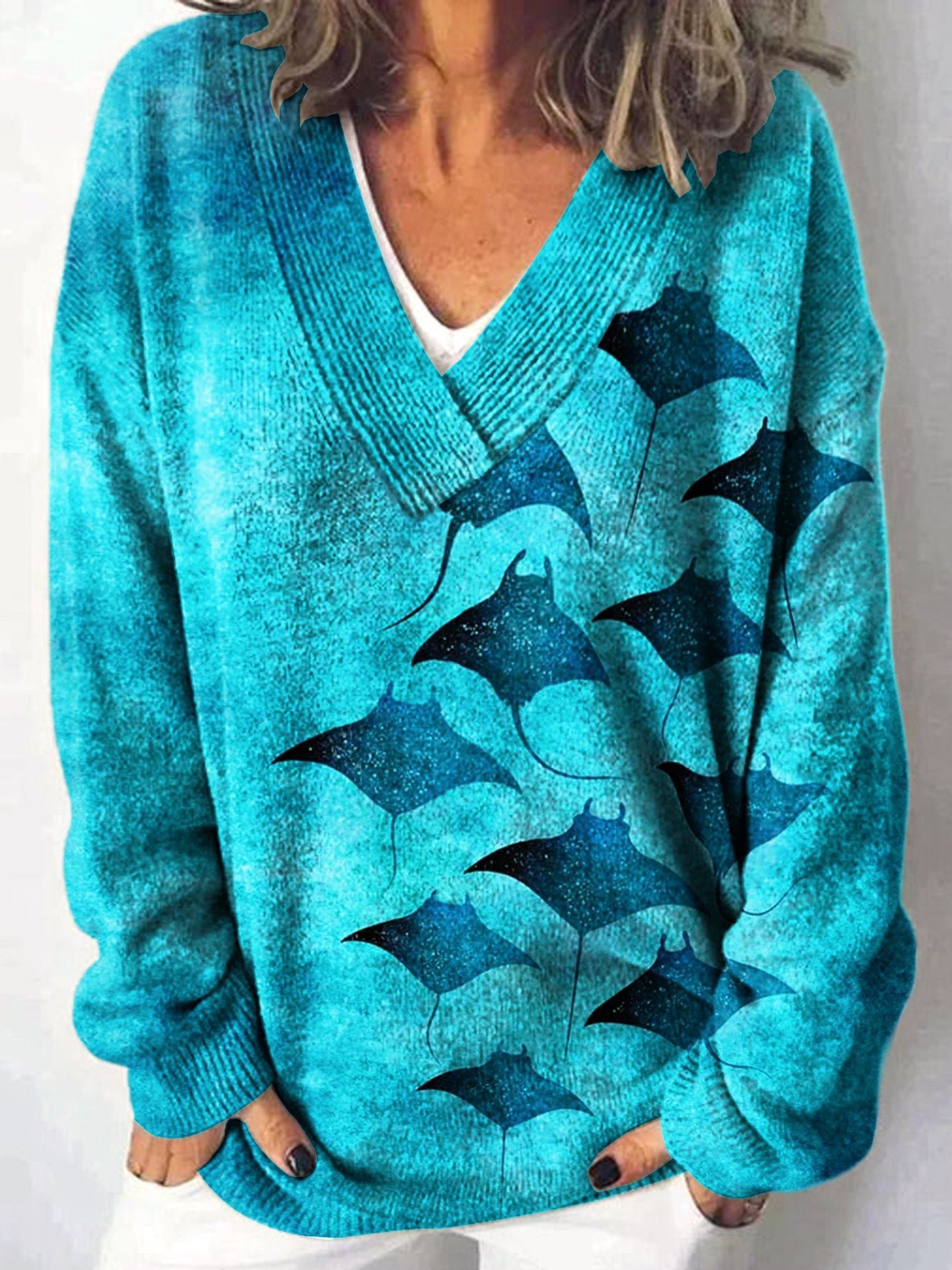 Vintage Lovely Fish Art Print Women‘s V-neck Long sleeved Sweater