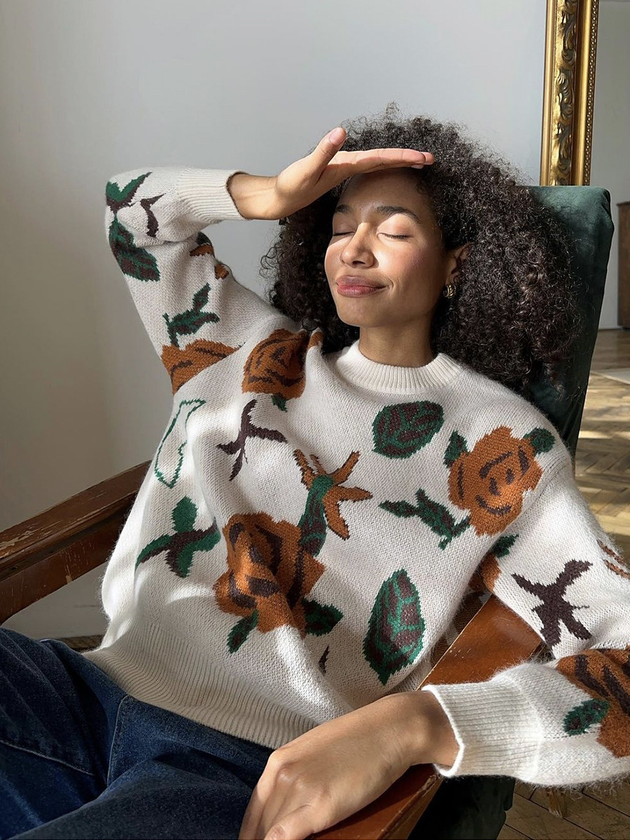 Round-neck Floral Print Knitted Loose And Soft Sweater