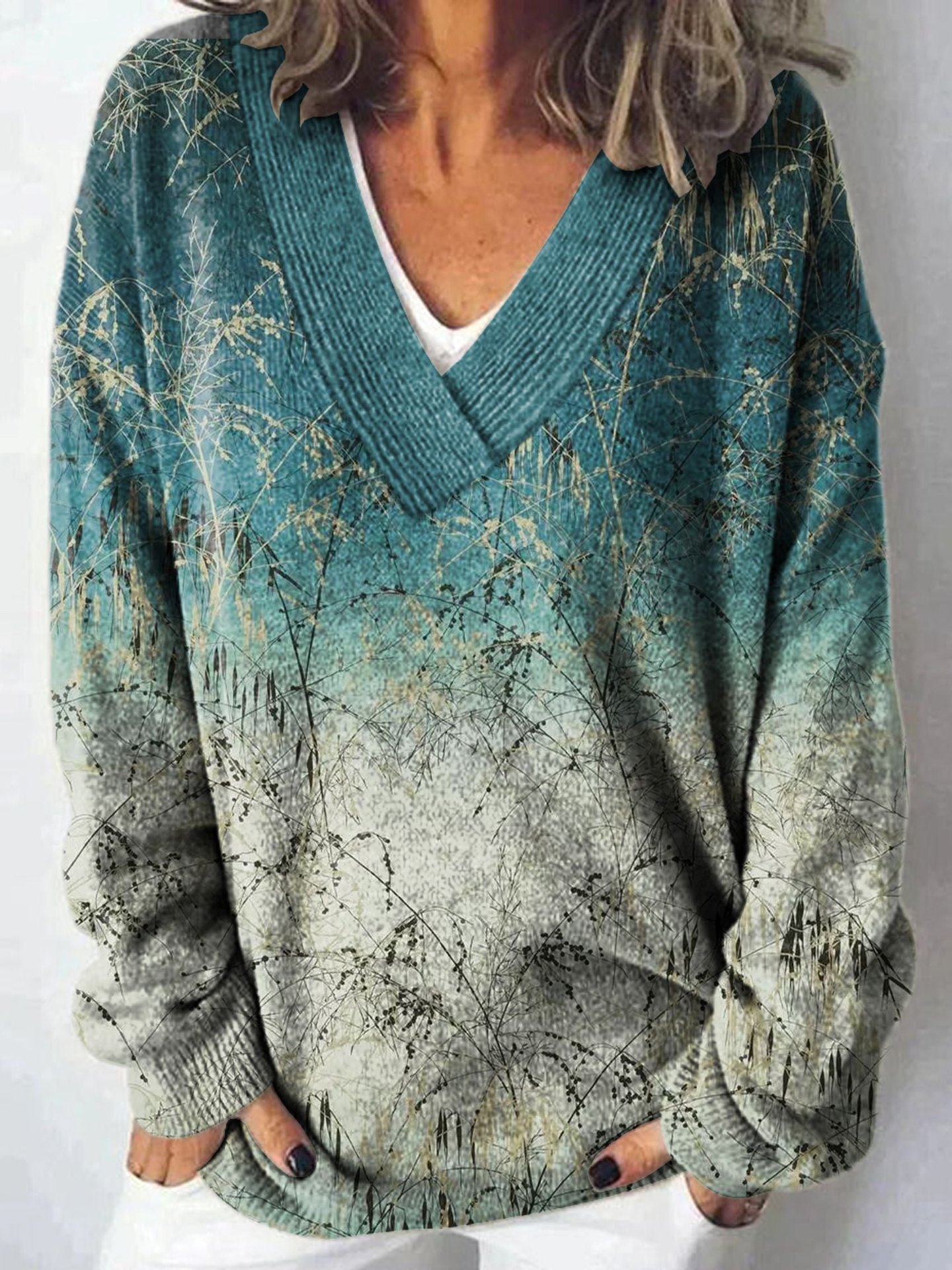 Retro Floral Print Women‘s V-neck Long sleeved Sweater