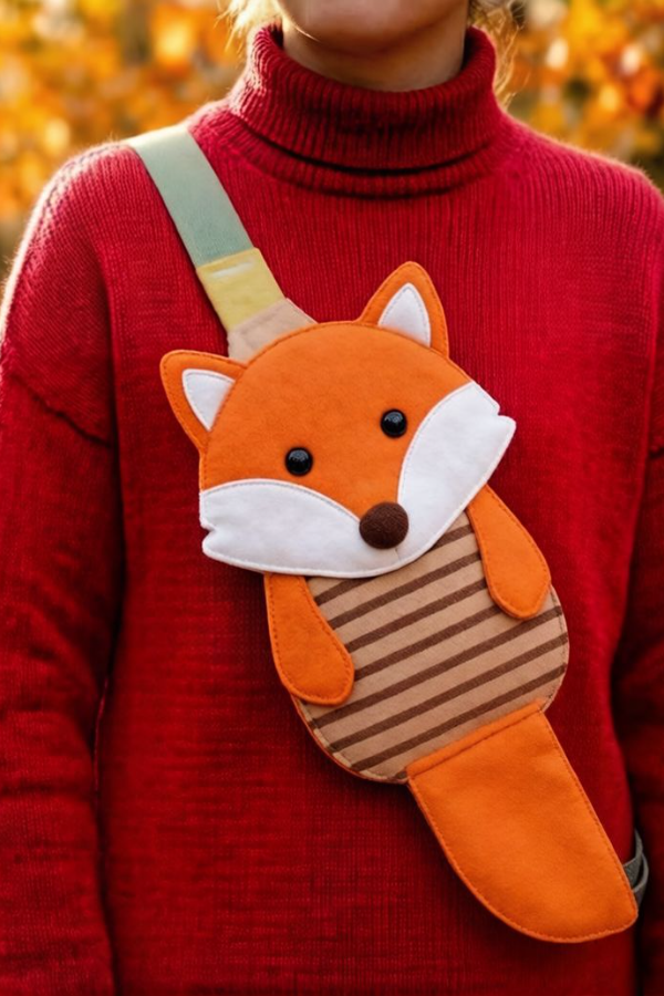 Forest Running Messenger Bag-Striped Fox