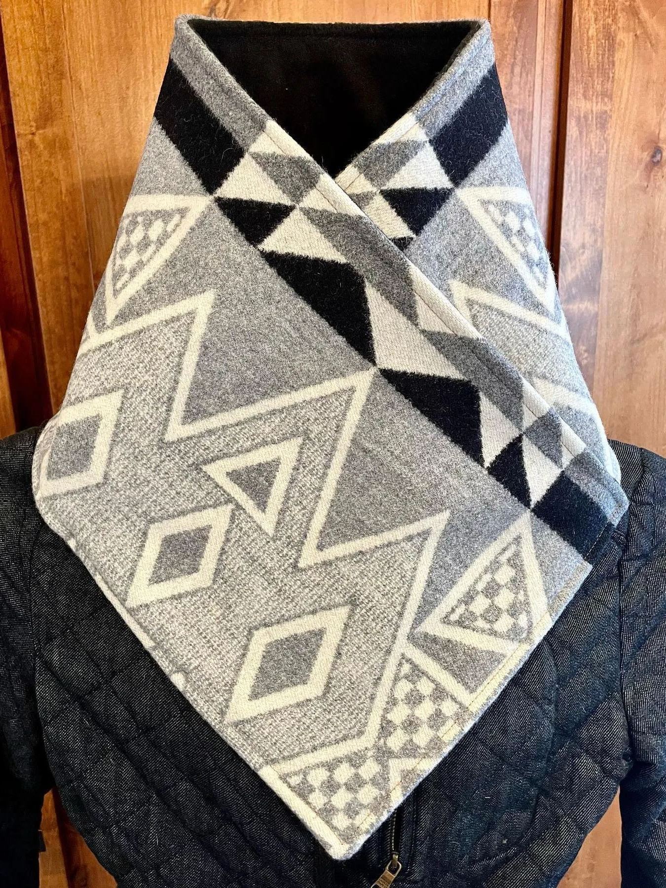 Women's Western Cowboy Gray Aztec Warm Neck Hood