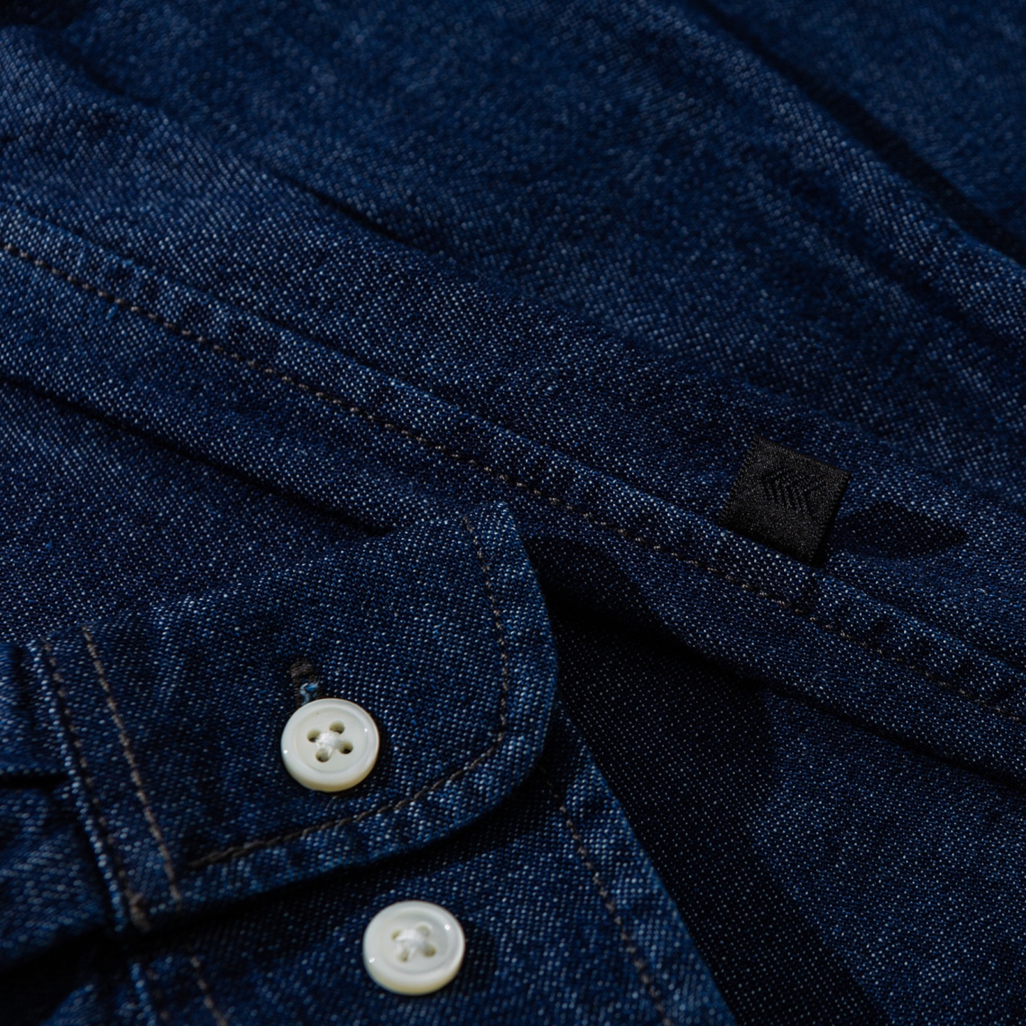 Men‘s Indigo Wash Denim Shirt - Oversized Utility Chambray Shirt 